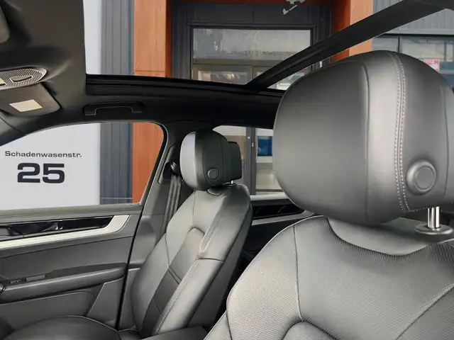 Porsche Cayenne view 6