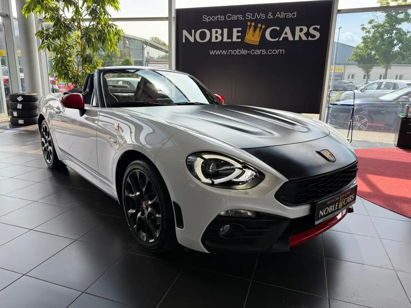 Abarth 124 Spider LED LEDER ALU SHZ Weiß - 1