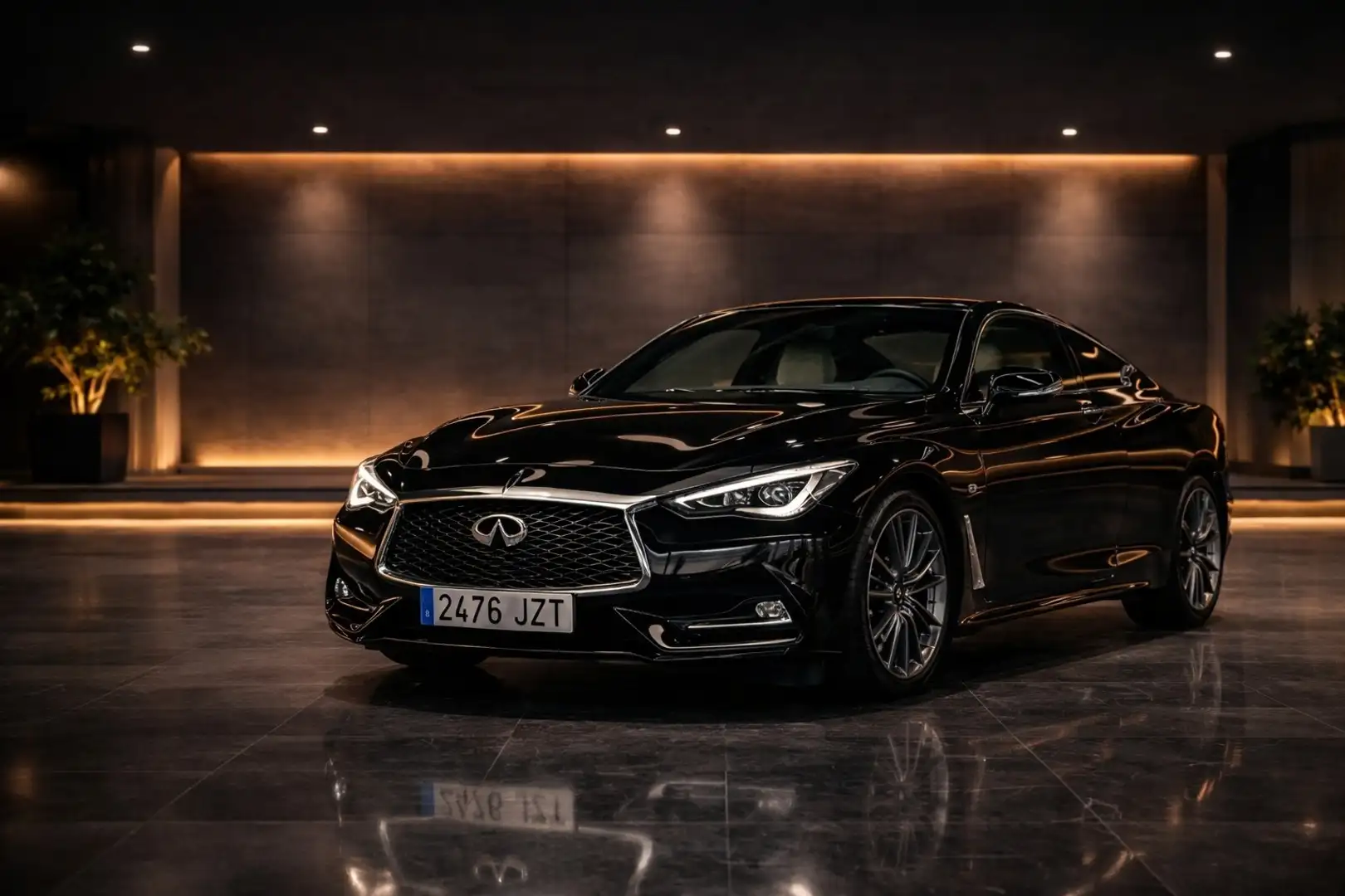 Infiniti Q60 Edición Exclusiva Red Sport V6 3.0 Schwarz - 1