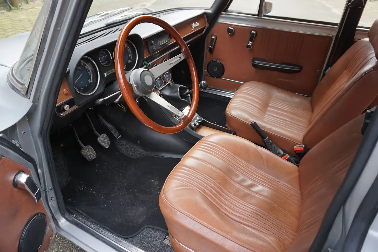 Alfa Romeo Giulia Super Lusso 1600, foto 6