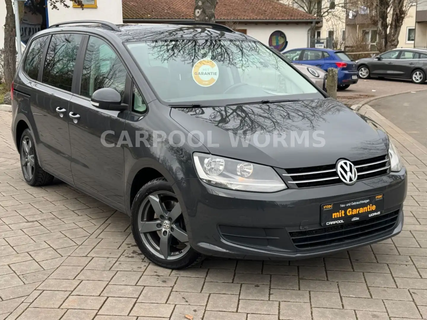 Volkswagen Sharan Trendline BMT ALU+KLIMA+AHK+SHZ+URANOGRAU Šedá - 2