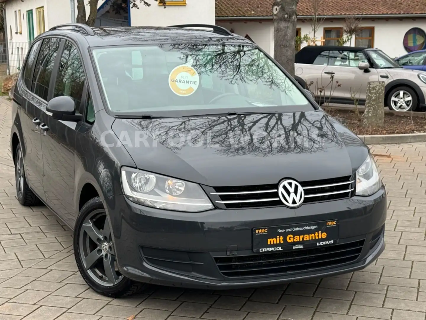 Volkswagen Sharan Trendline BMT ALU+KLIMA+AHK+SHZ+URANOGRAU Šedá - 1