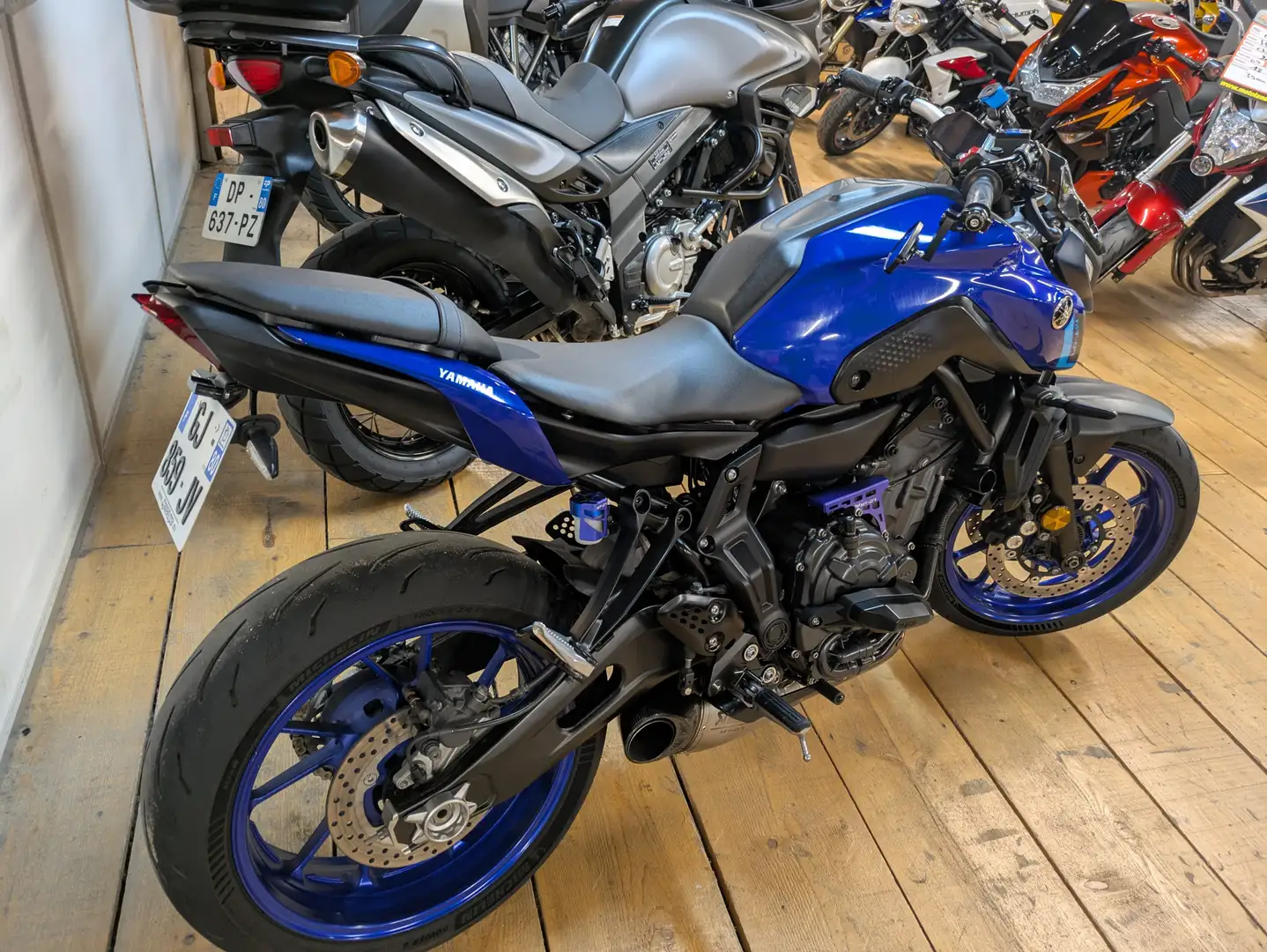 Yamaha MT-07 Bleu - 2
