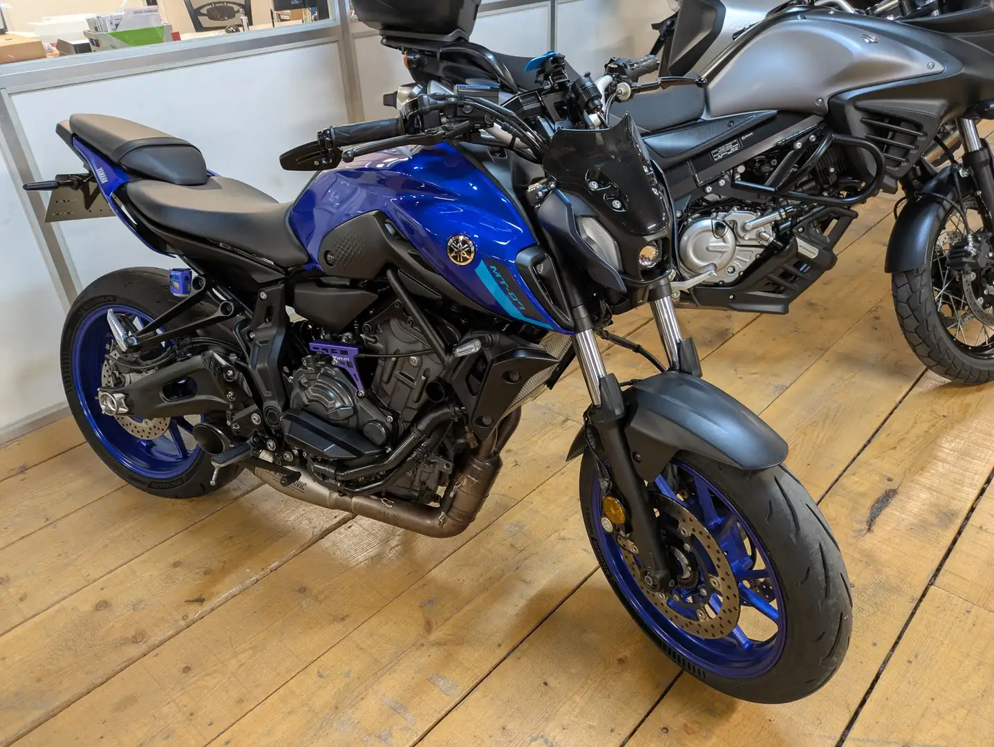 Yamaha MT-07 Bleu - 1