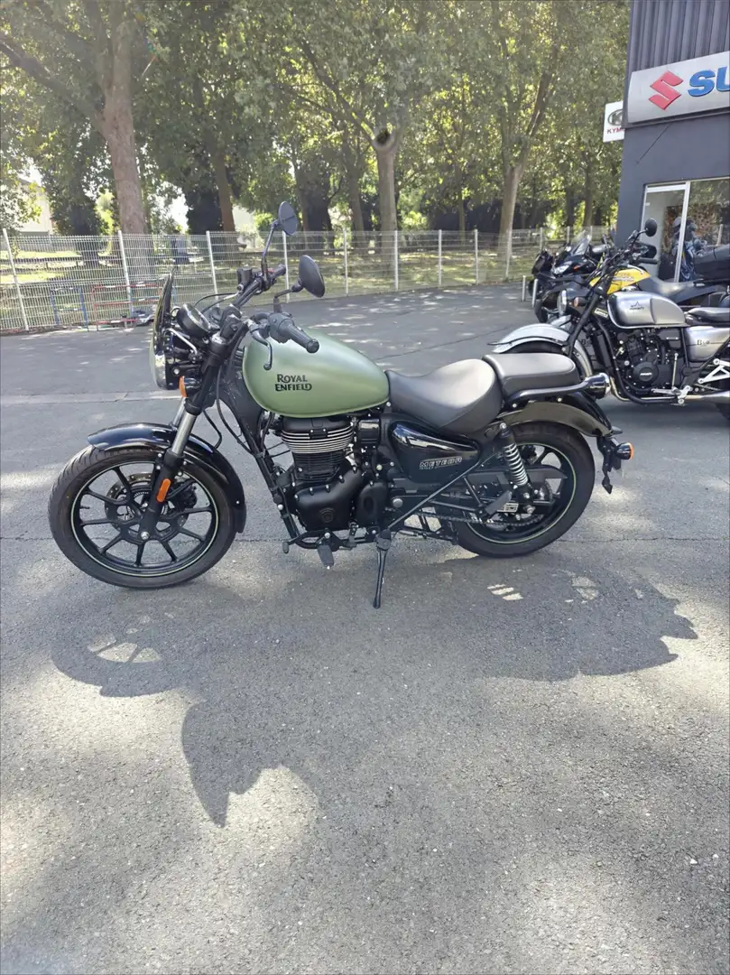 Royal Enfield Meteor 350 Grün - 1