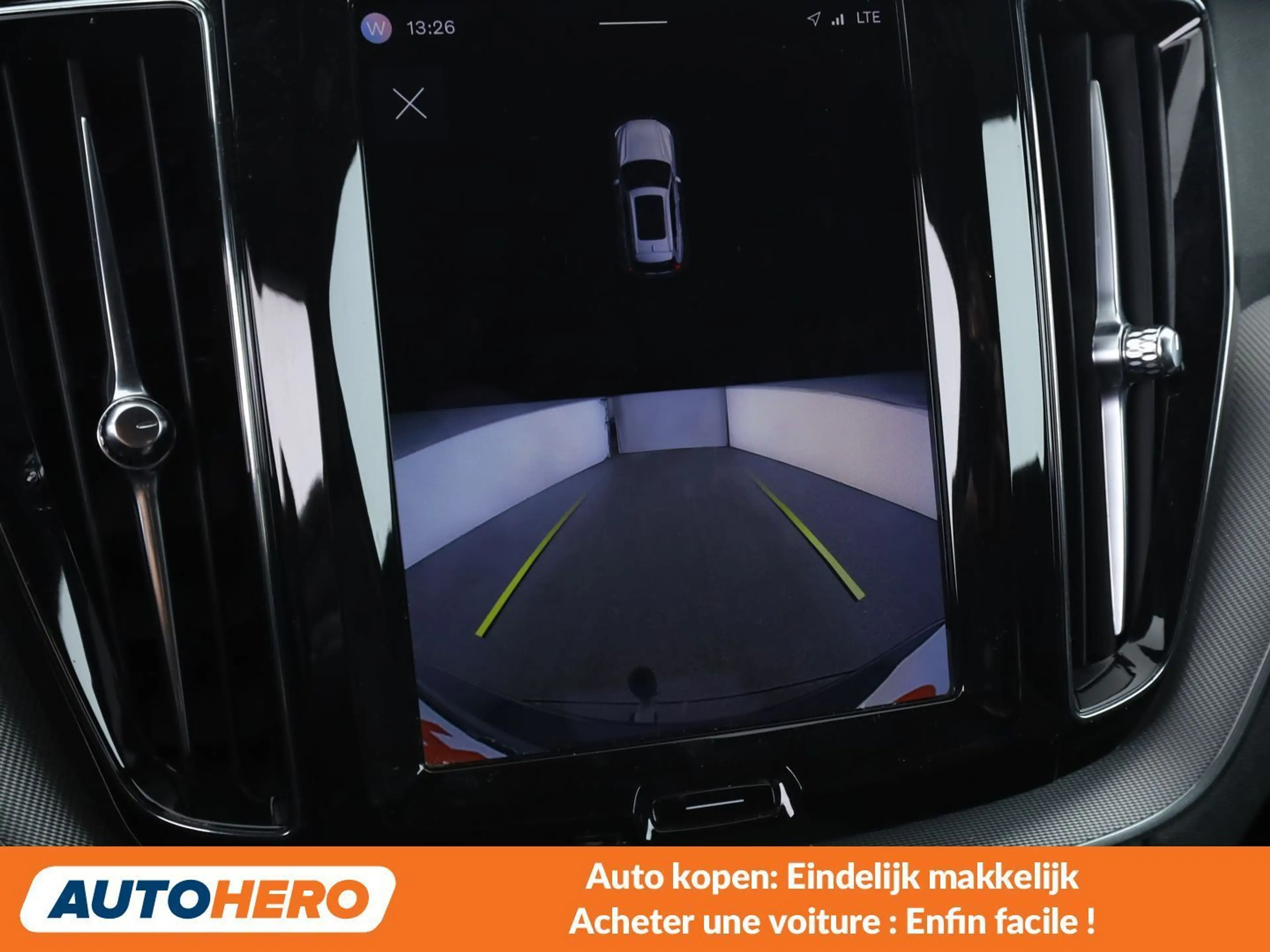 Volvo XC60 2.0 B4 Mild-Hybrid Plus Dark 2WD — photo 9