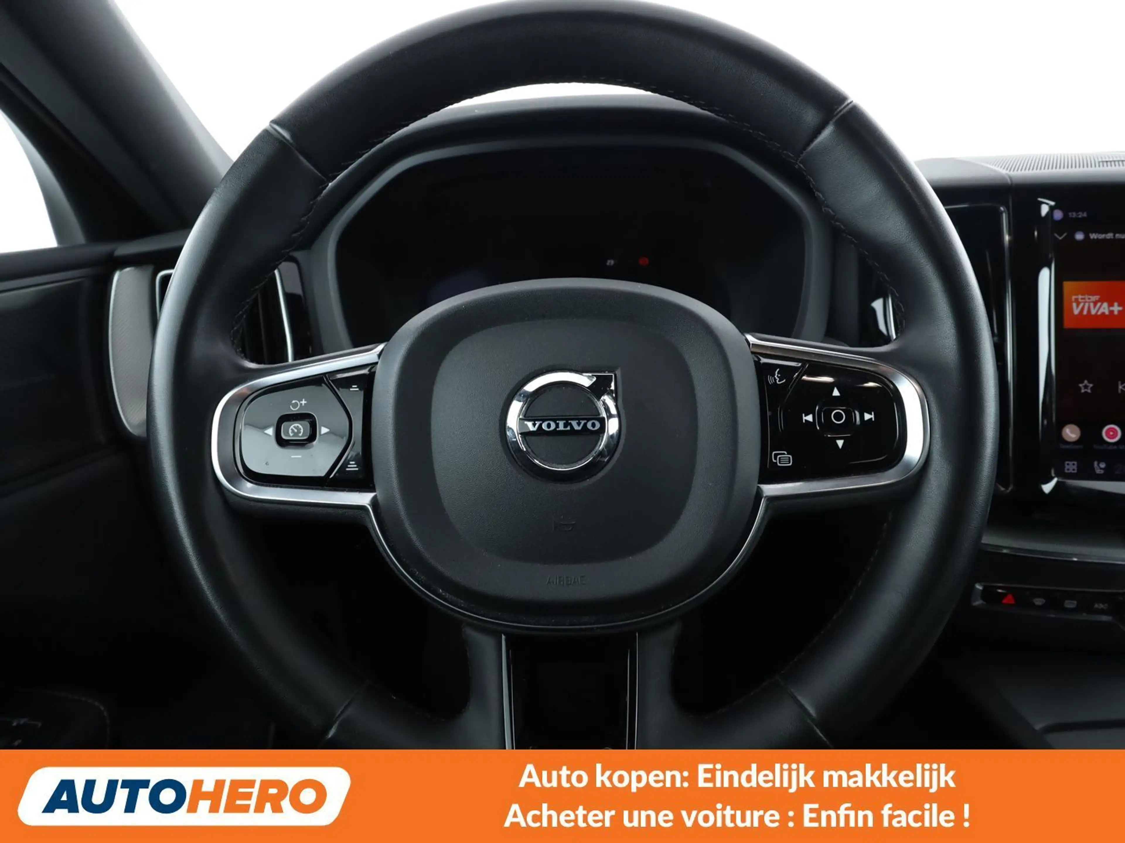 Volvo XC60 2.0 B4 Mild-Hybrid Plus Dark 2WD — photo 5