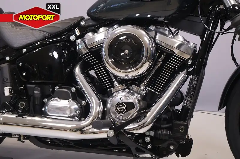 Harley-Davidson Street Bob - foto 8