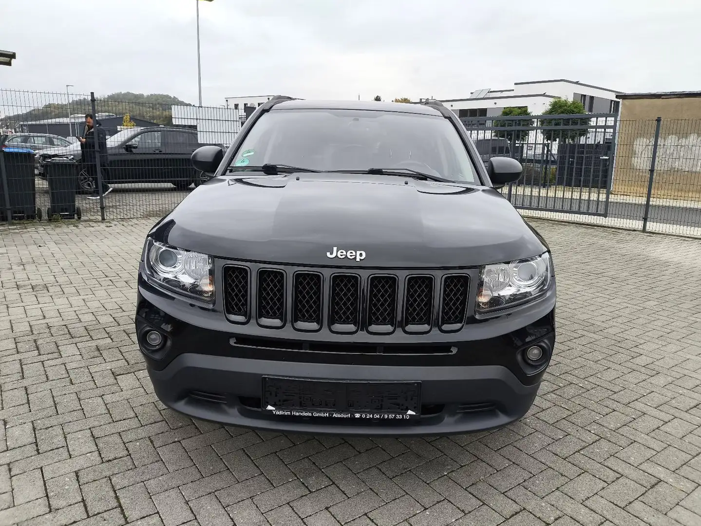 Jeep Compass Limited 4x2,LEDER,KLIMA,3 HAND Schwarz - 2
