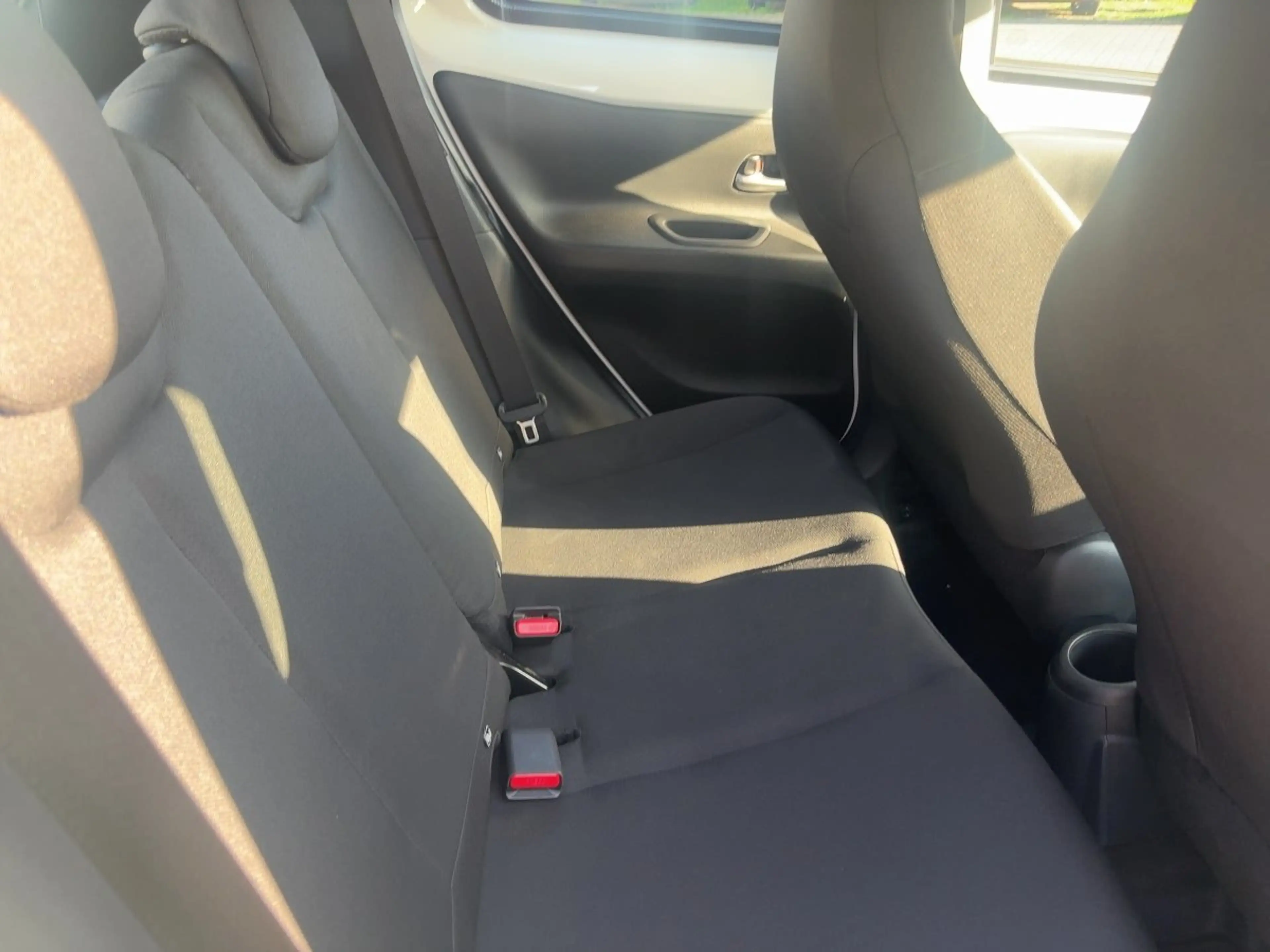 Toyota Aygo X 1.0 Play AplleCarPlay Klima Kamera — photo 13