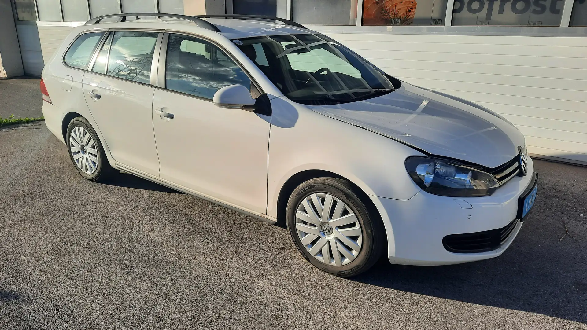 Volkswagen Golf Variant Rabbit 1,6 TDI DPF Weiß - 2