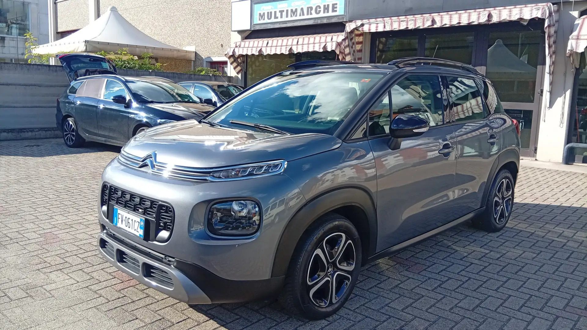 Citroen C3 C3 Aircross 1.2 puretech Shine S&S 5P Gris - 1