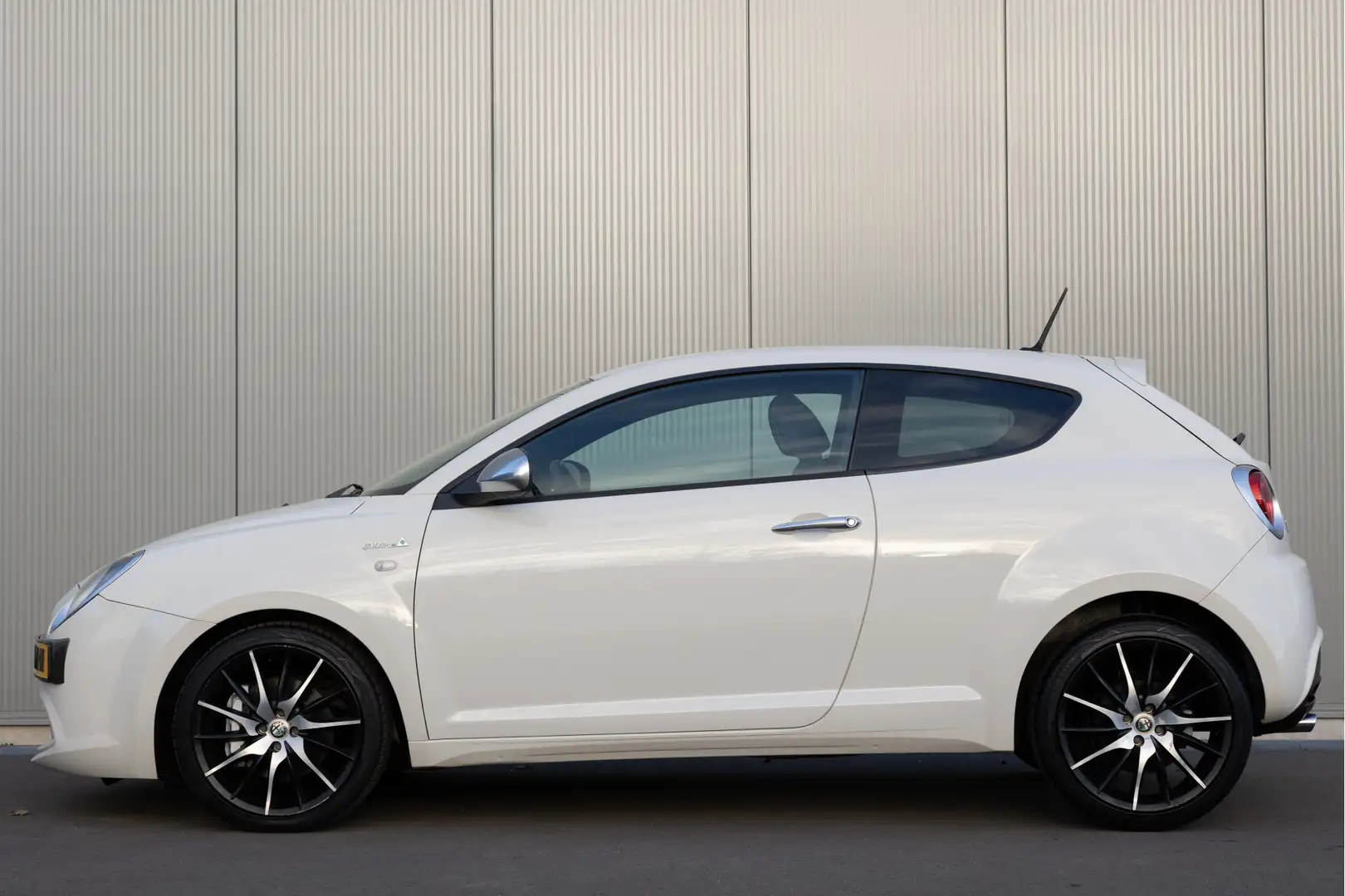 Alfa Romeo MiTo 1.4 T Distinctive | 140 PK | CLIMATE | NAVI Weiß - 2