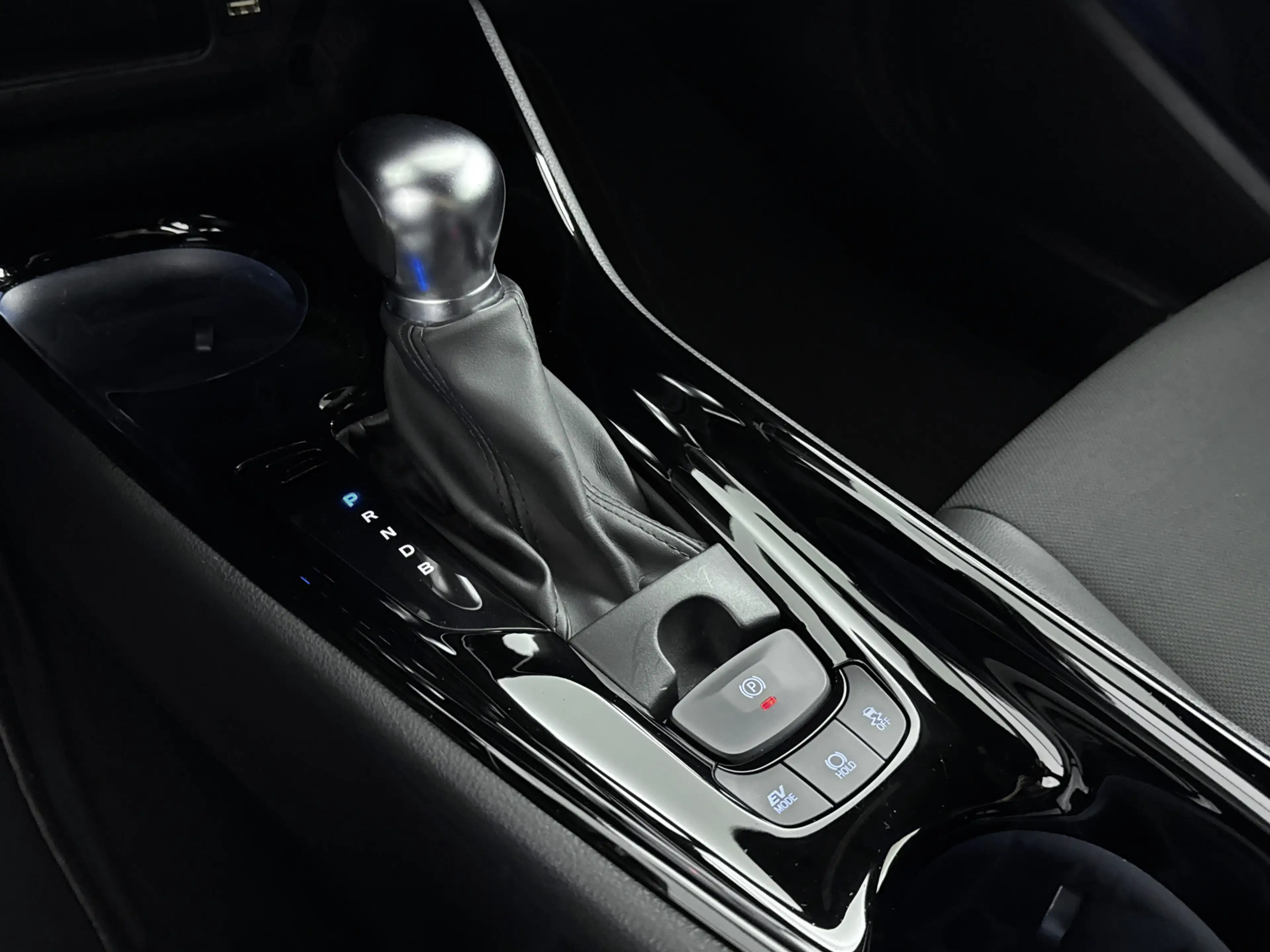 Toyota C-HR 1.8 Hybrid Dynamic + | Dealer onderhouden | Stoel+ — photo 12