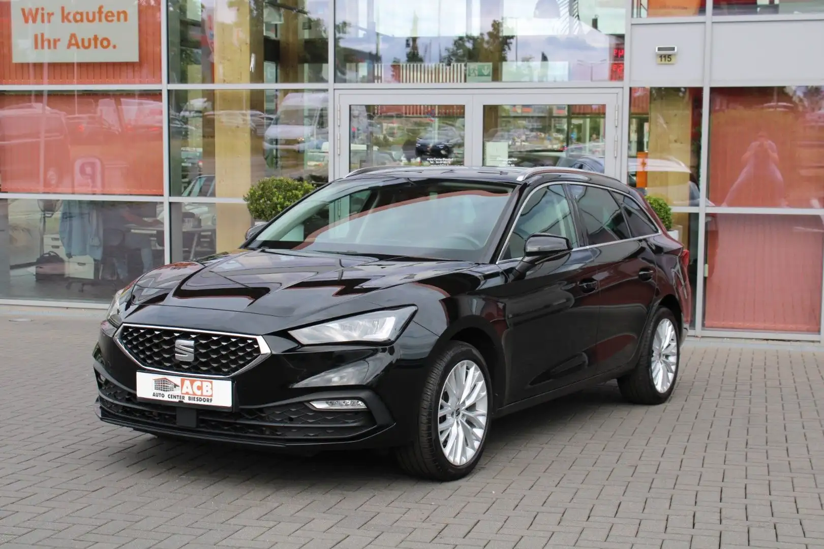 SEAT Leon TDI Sportstourer Xcellence DSG ACC LED AHK Negro - 2