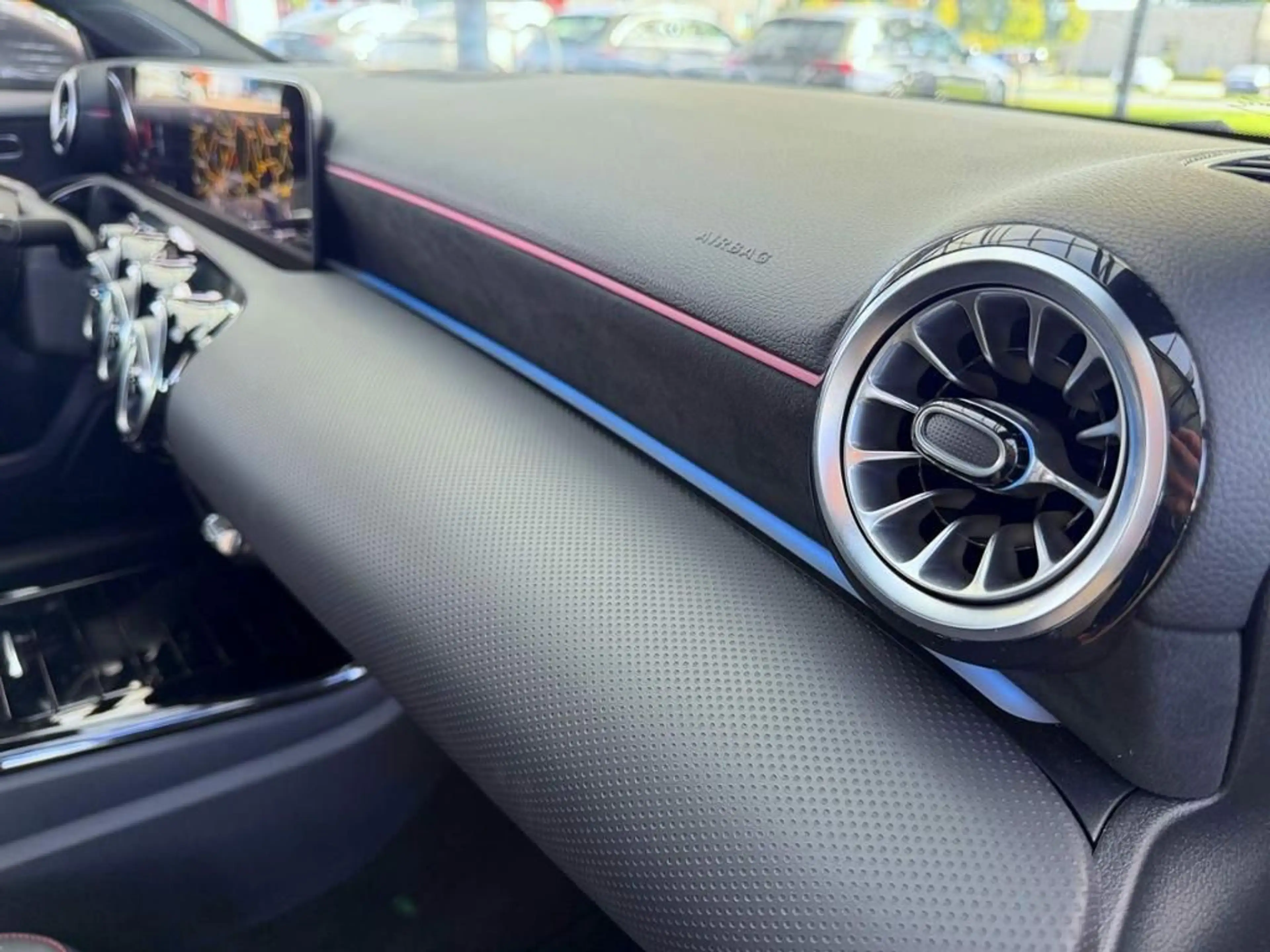 Mercedes-Benz A 200 d AMG, Pano, KEYLESS, CarPlay, Ambienteb. — photo 12