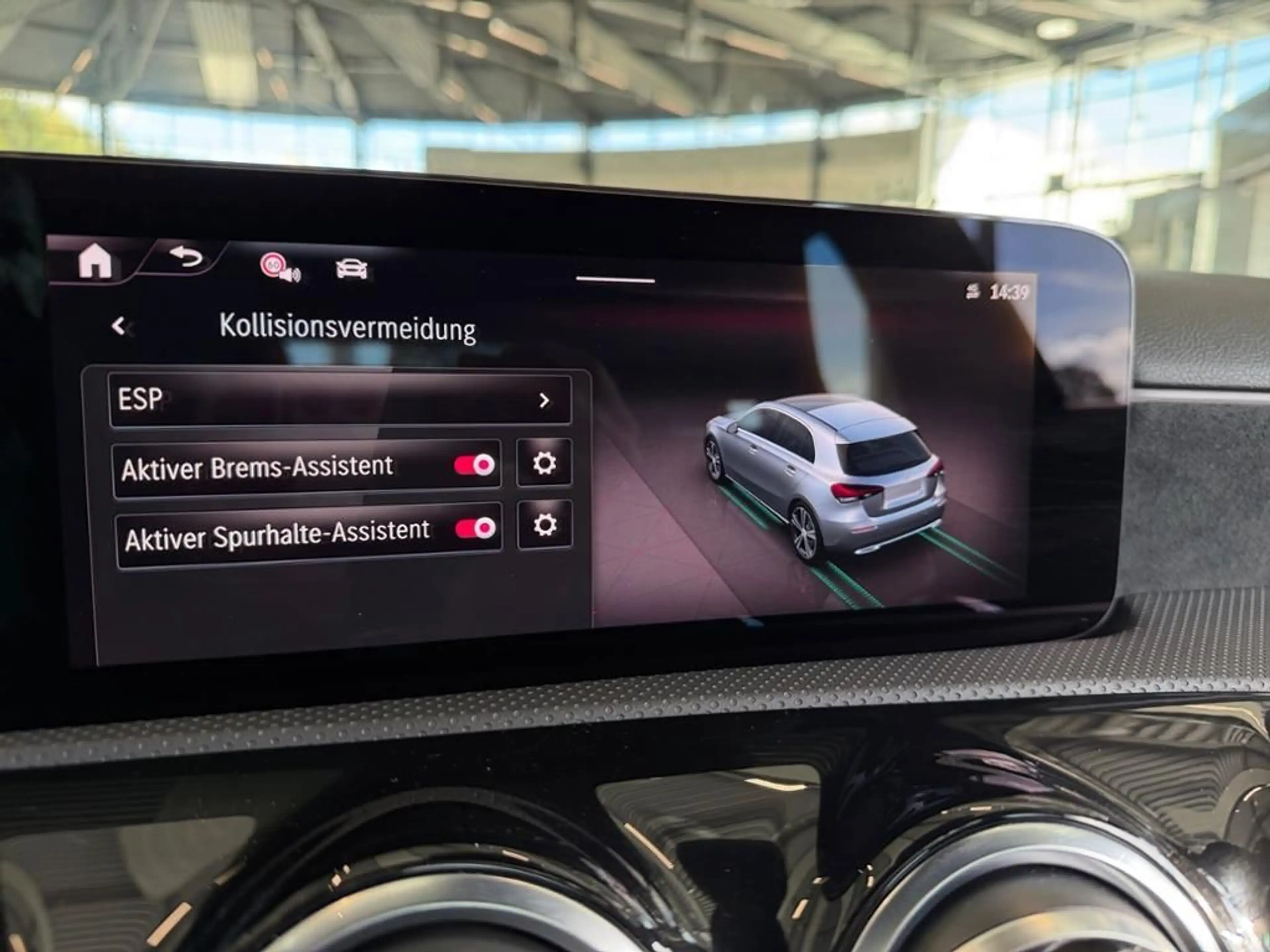 Mercedes-Benz A 200 d AMG, Pano, KEYLESS, CarPlay, Ambienteb. — photo 9