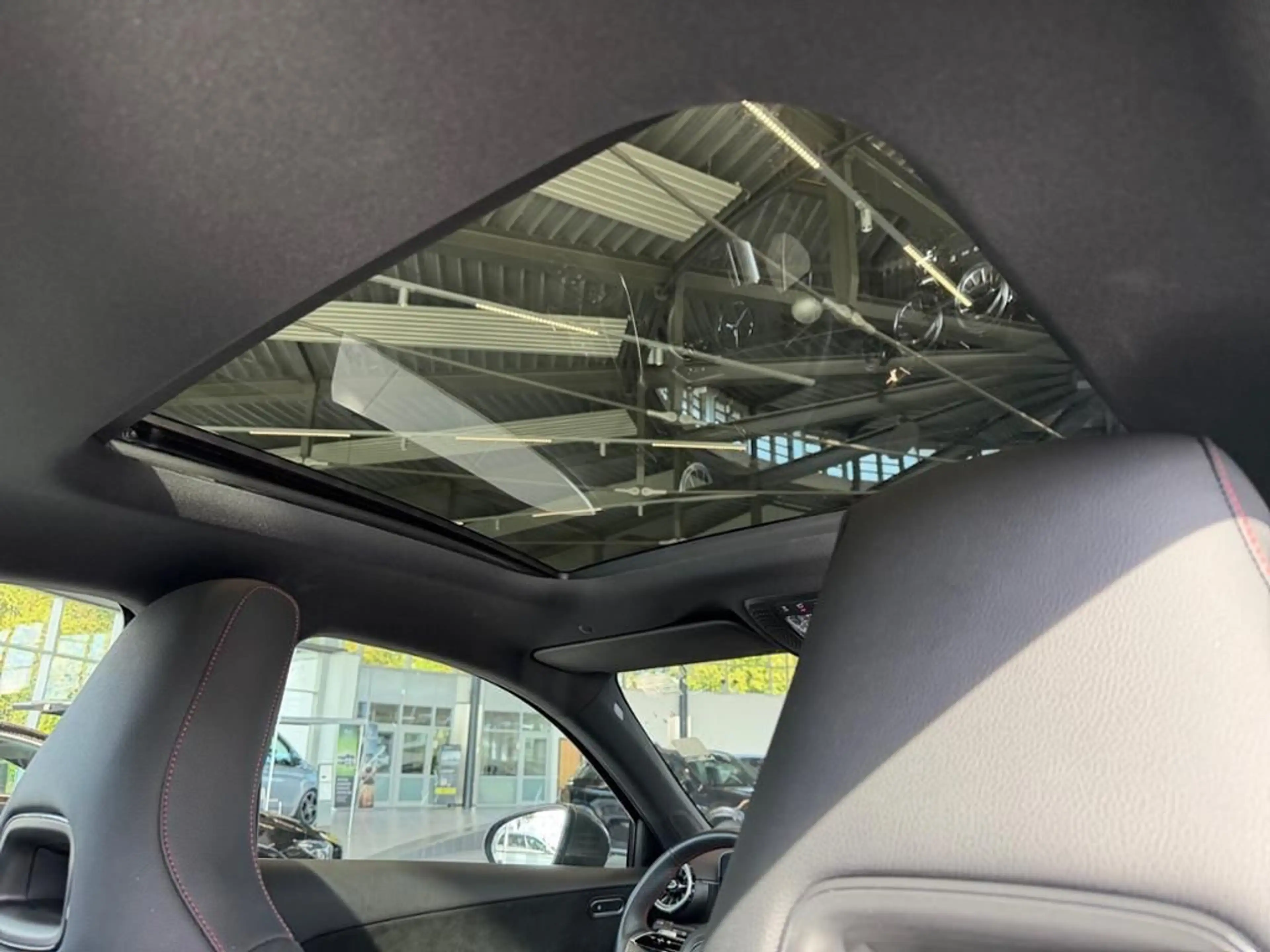Mercedes-Benz A 200 d AMG, Pano, KEYLESS, CarPlay, Ambienteb. — photo 5