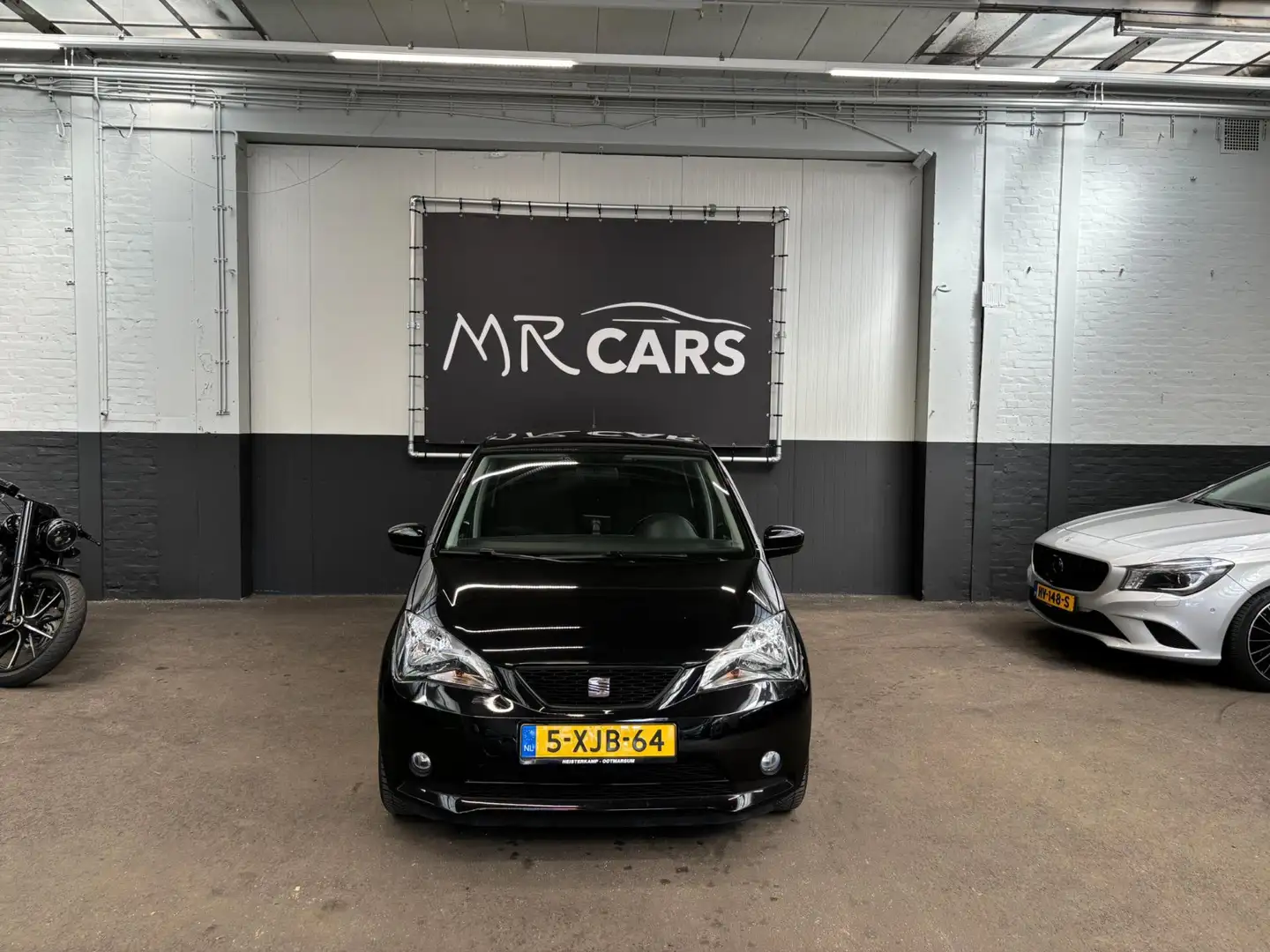 SEAT Mii 1.0 Style Chic Airco/Navi Noir - 1