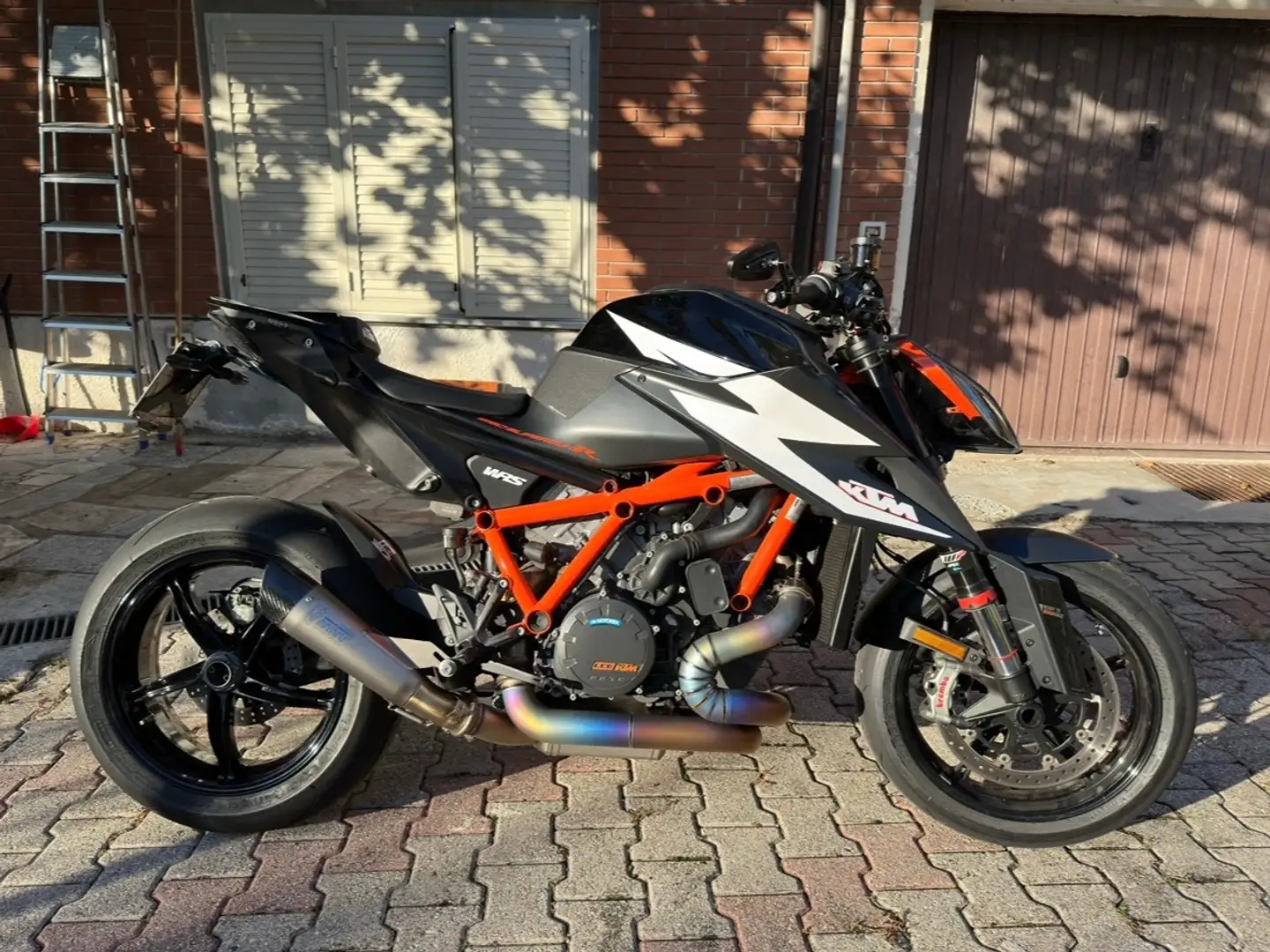 KTM 1290 Super Duke R Nero - 2