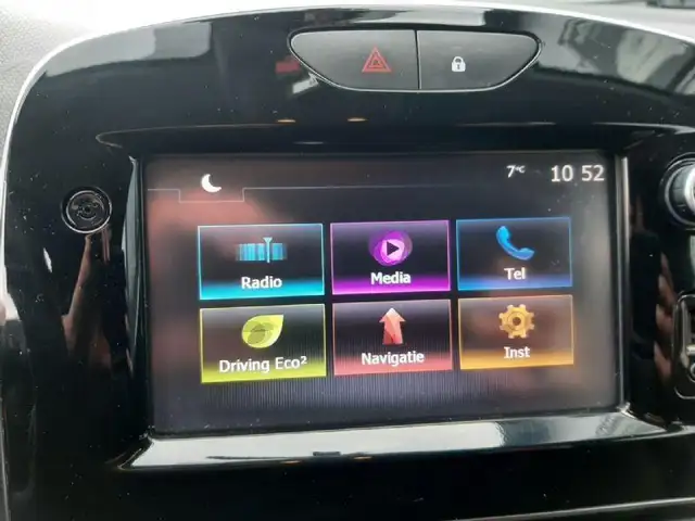 Renault Clio view 15