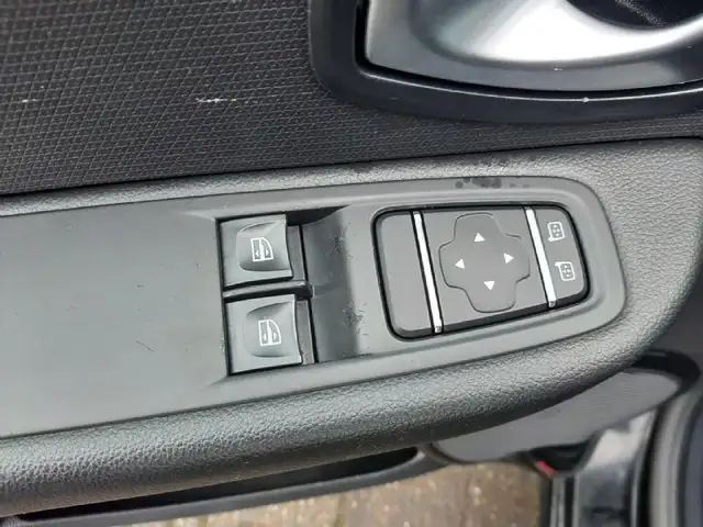 Renault Clio view 10