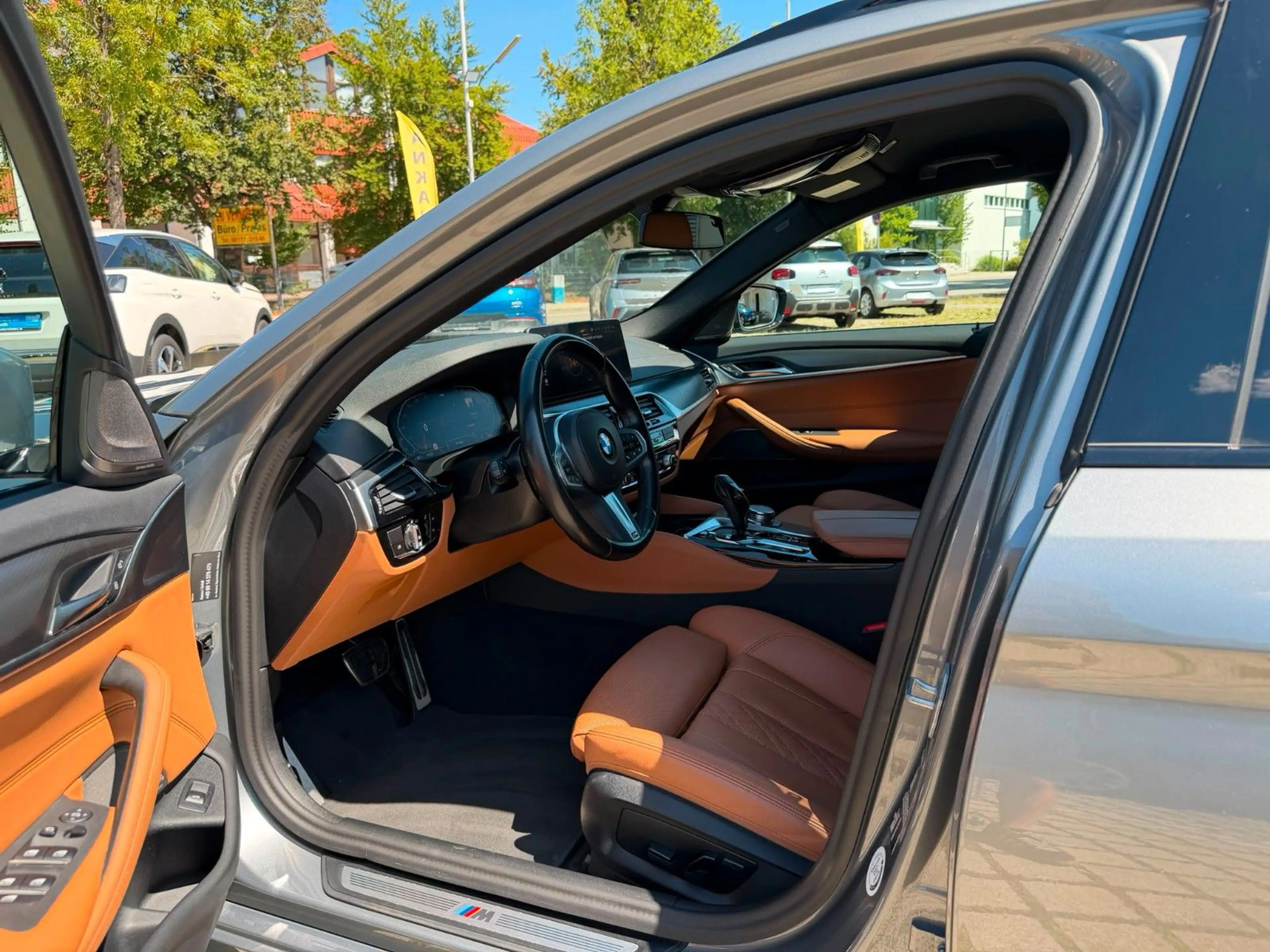 BMW 530 G31 Facelift Touring 530d M Sport M-paket — photo 15