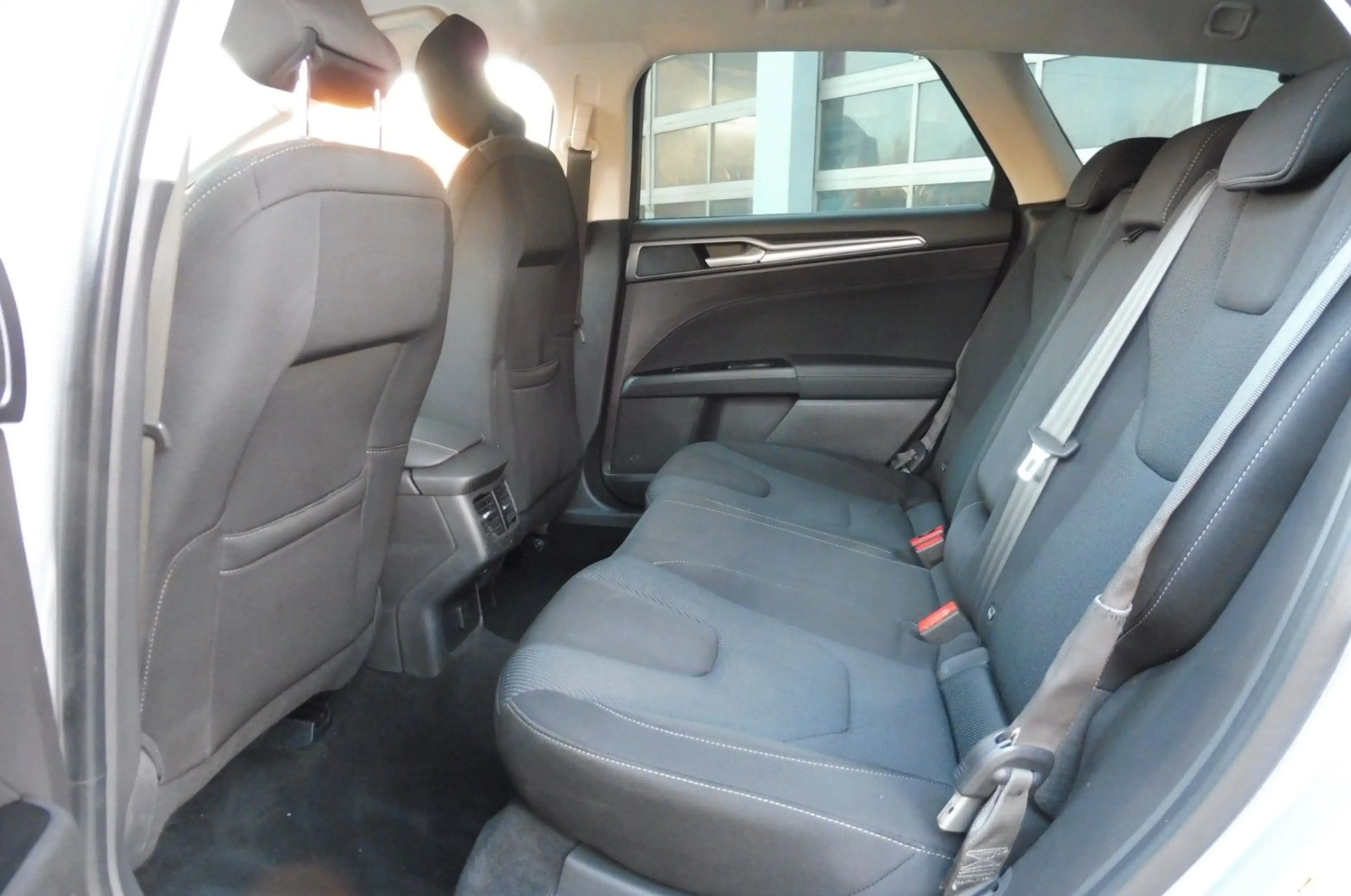 Ford Mondeo Turnier Titanium — photo 10