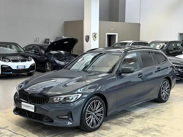 BMW 320 d Touring mhev 48V Bus Advantage-18"-Tetto-Camera-IVA
