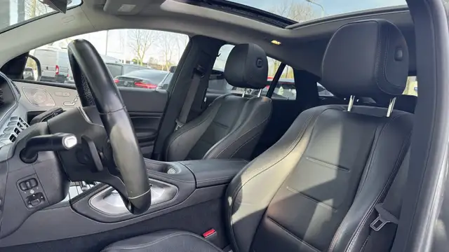Mercedes-Benz Gle view 9