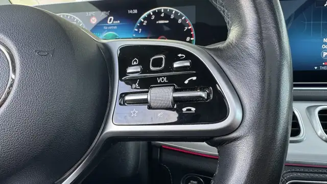 Mercedes-Benz Gle view 26