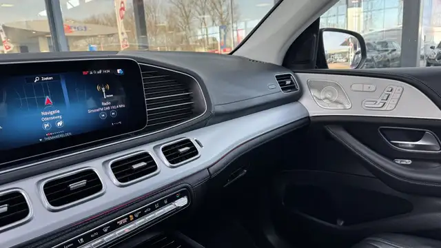 Mercedes-Benz Gle view 18