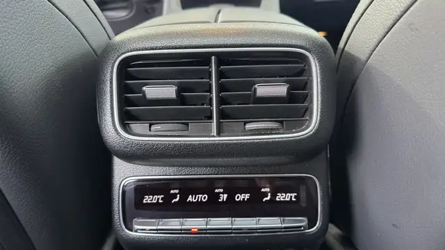 Mercedes-Benz Gle view 28