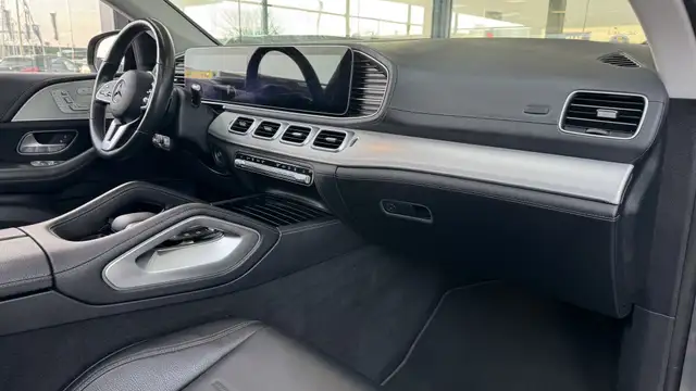 Mercedes-Benz Gle view 15