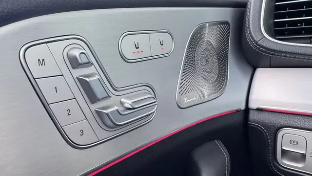 Mercedes-Benz Gle view 21