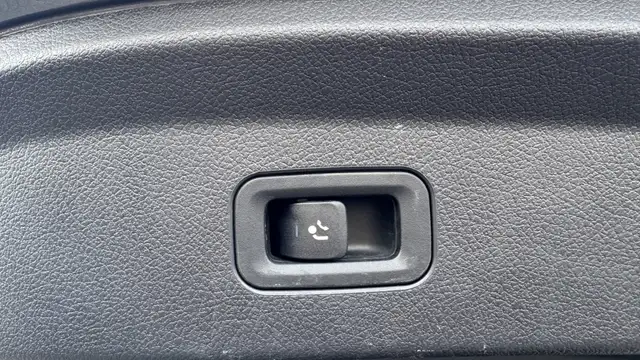 Mercedes-Benz Gle view 13