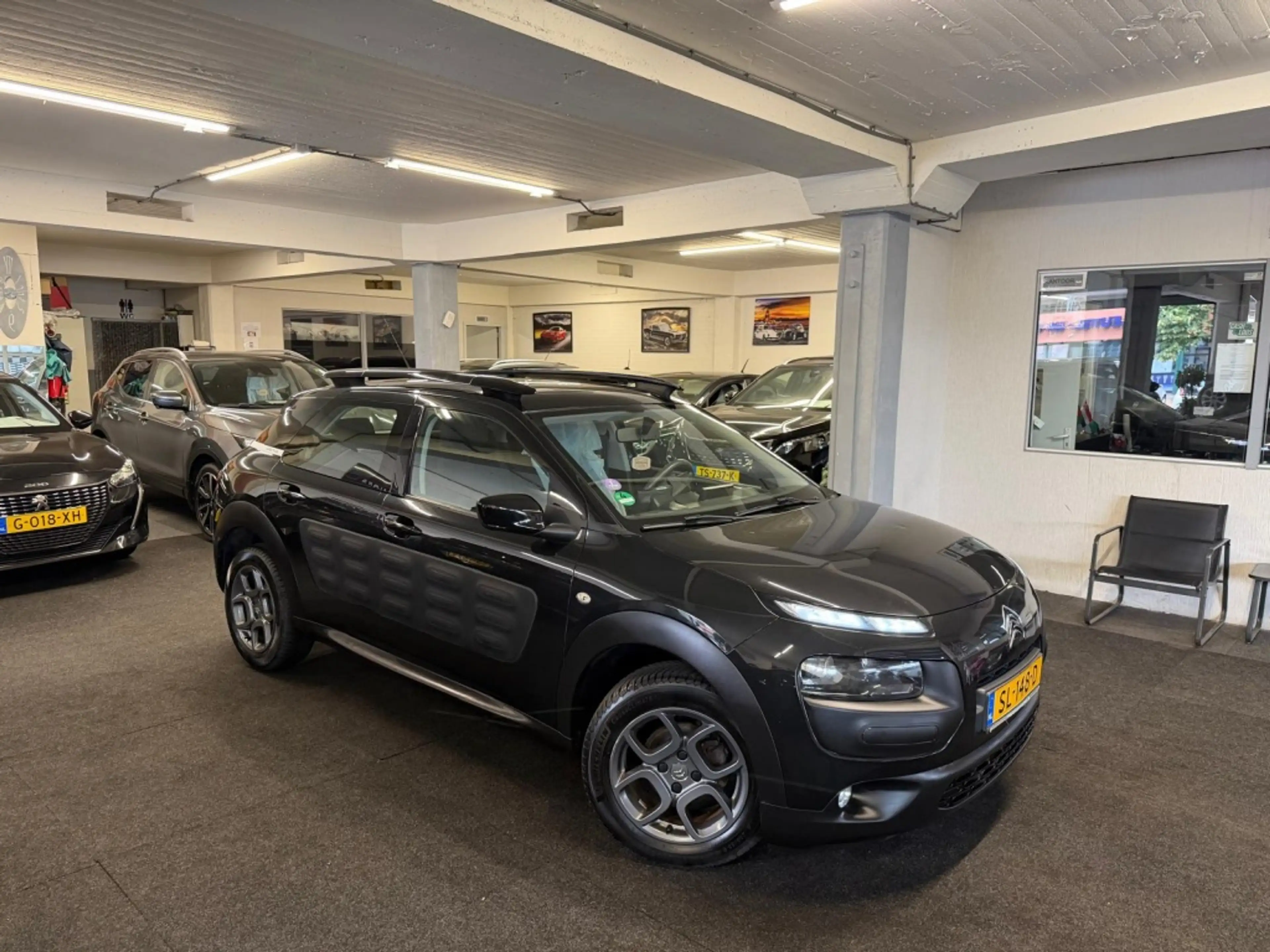 Citroen C4 Cactus 1.2 PureTech Shine*Automaat*Camera*Navi*Velgen