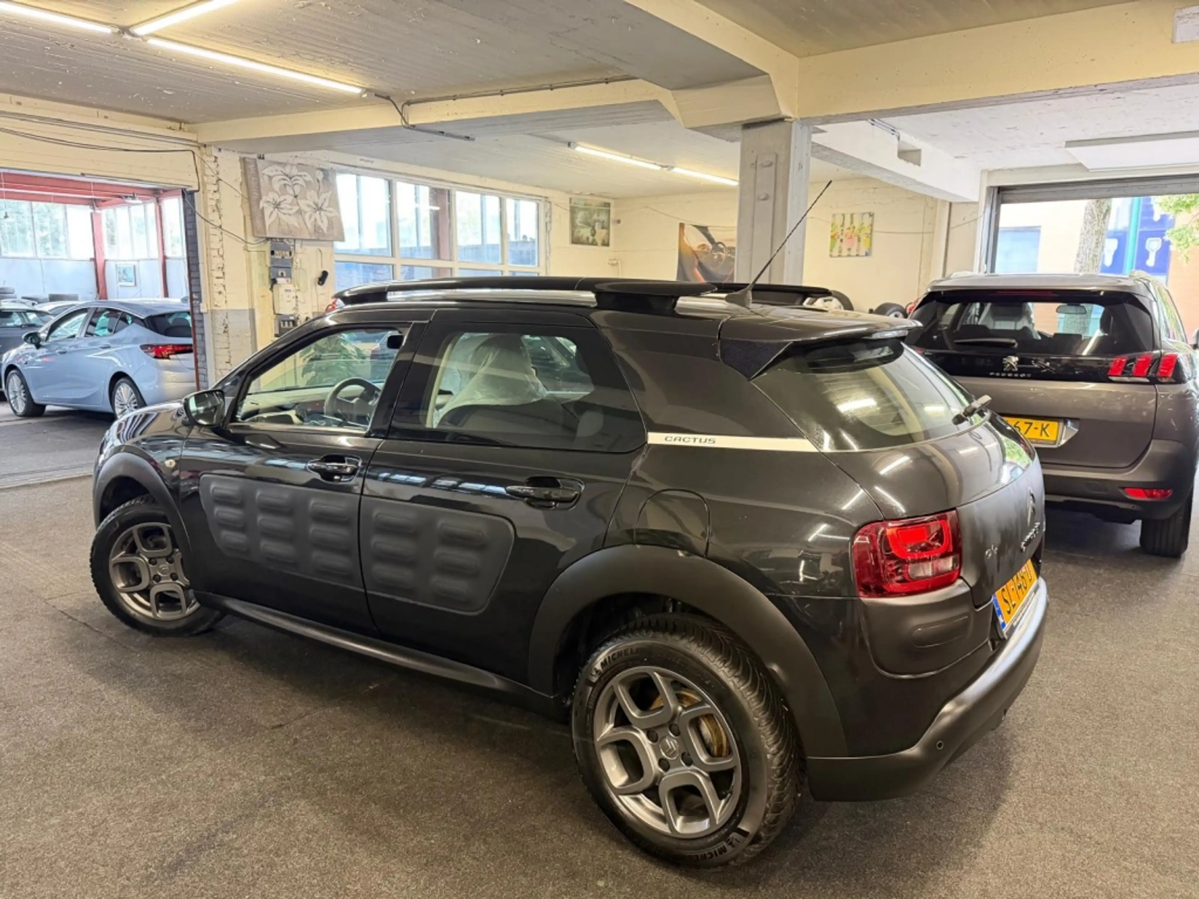 Citroen C4 Cactus 1.2 PureTech Shine*Automaat*Camera*Navi*Velgen — photo 5
