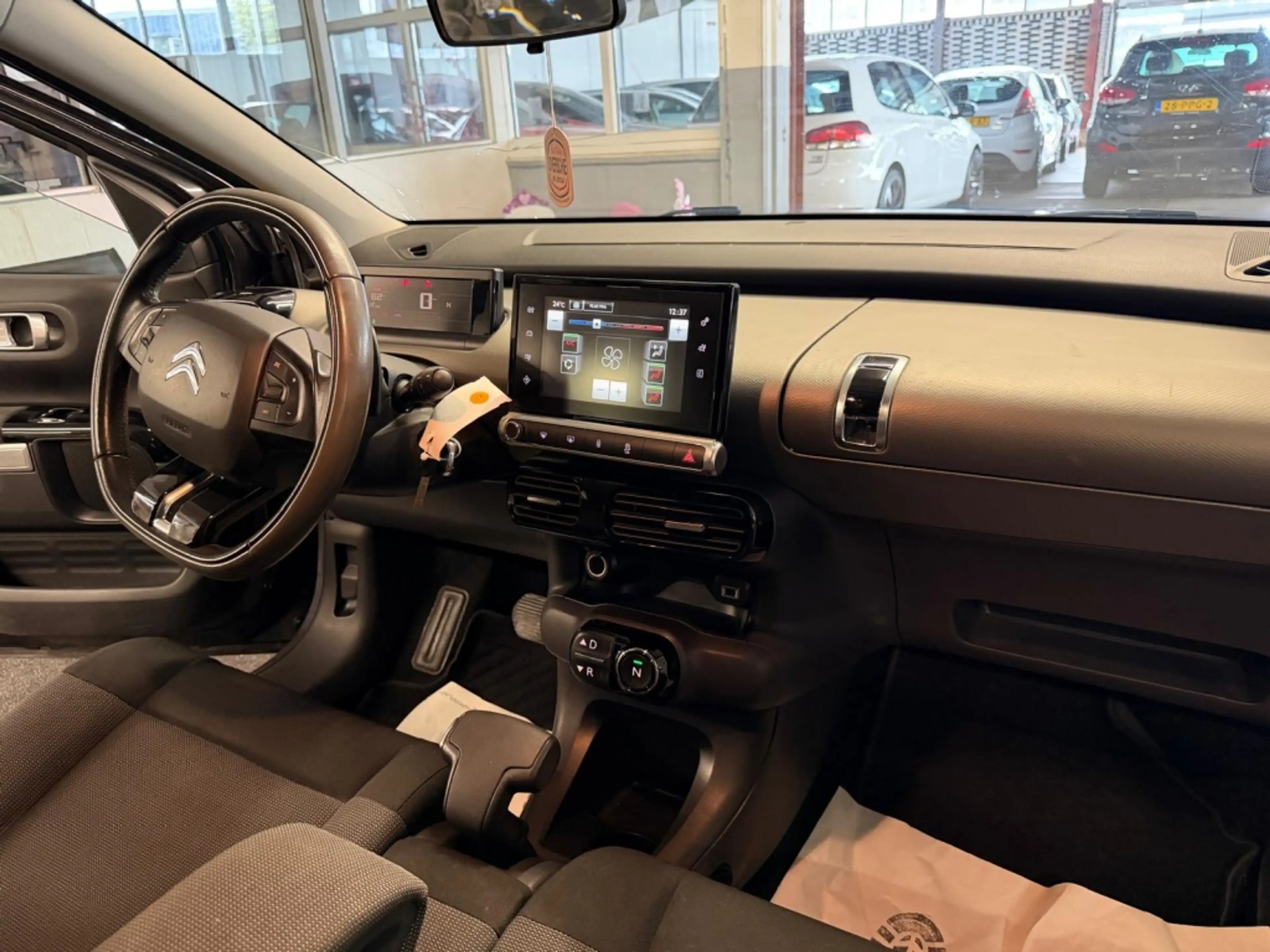 Citroen C4 Cactus 1.2 PureTech Shine*Automaat*Camera*Navi*Velgen — photo 12
