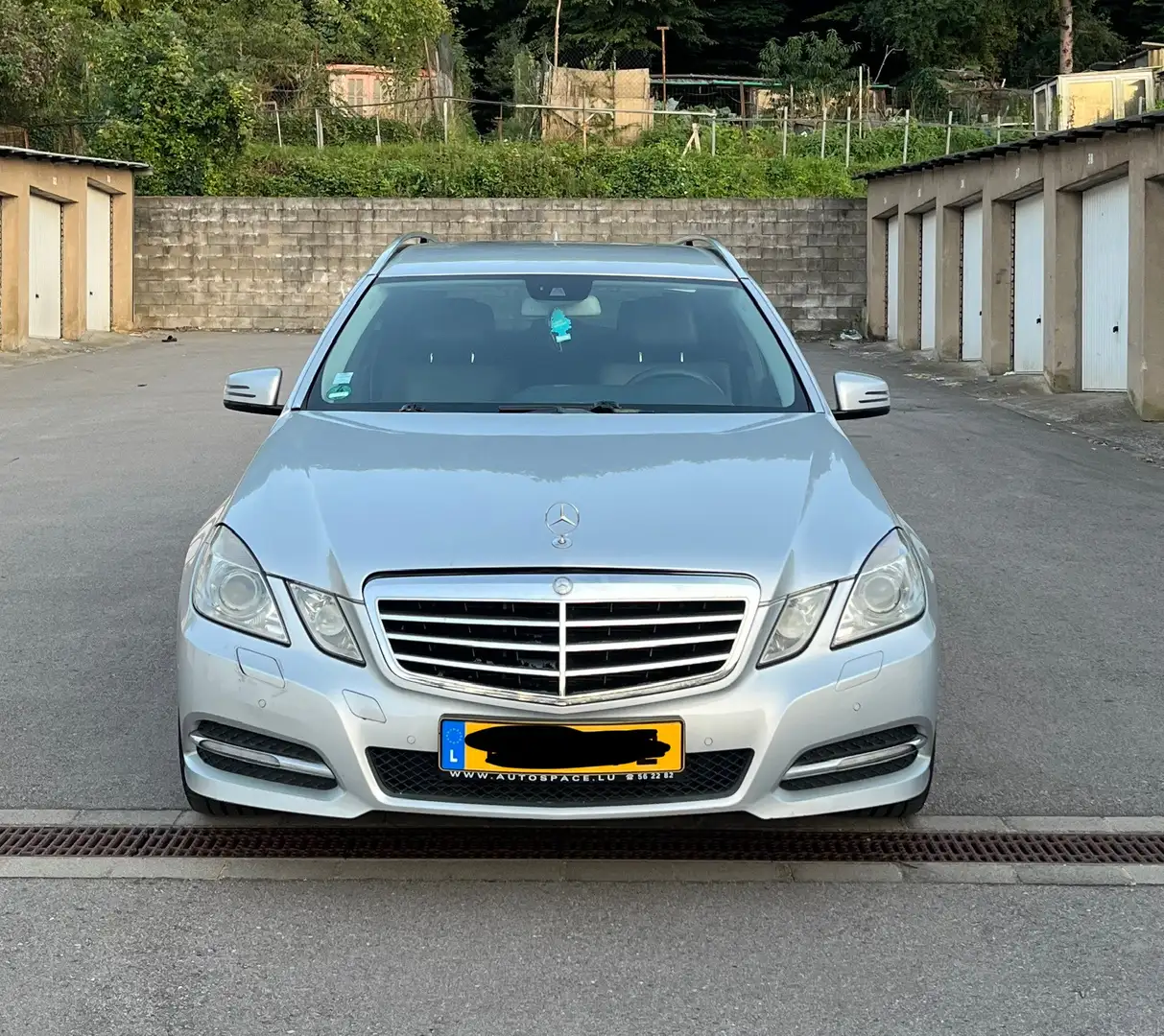 Mercedes-Benz E 220 T CDI DPF BlueEFFICIENCY Avantgarde - 2