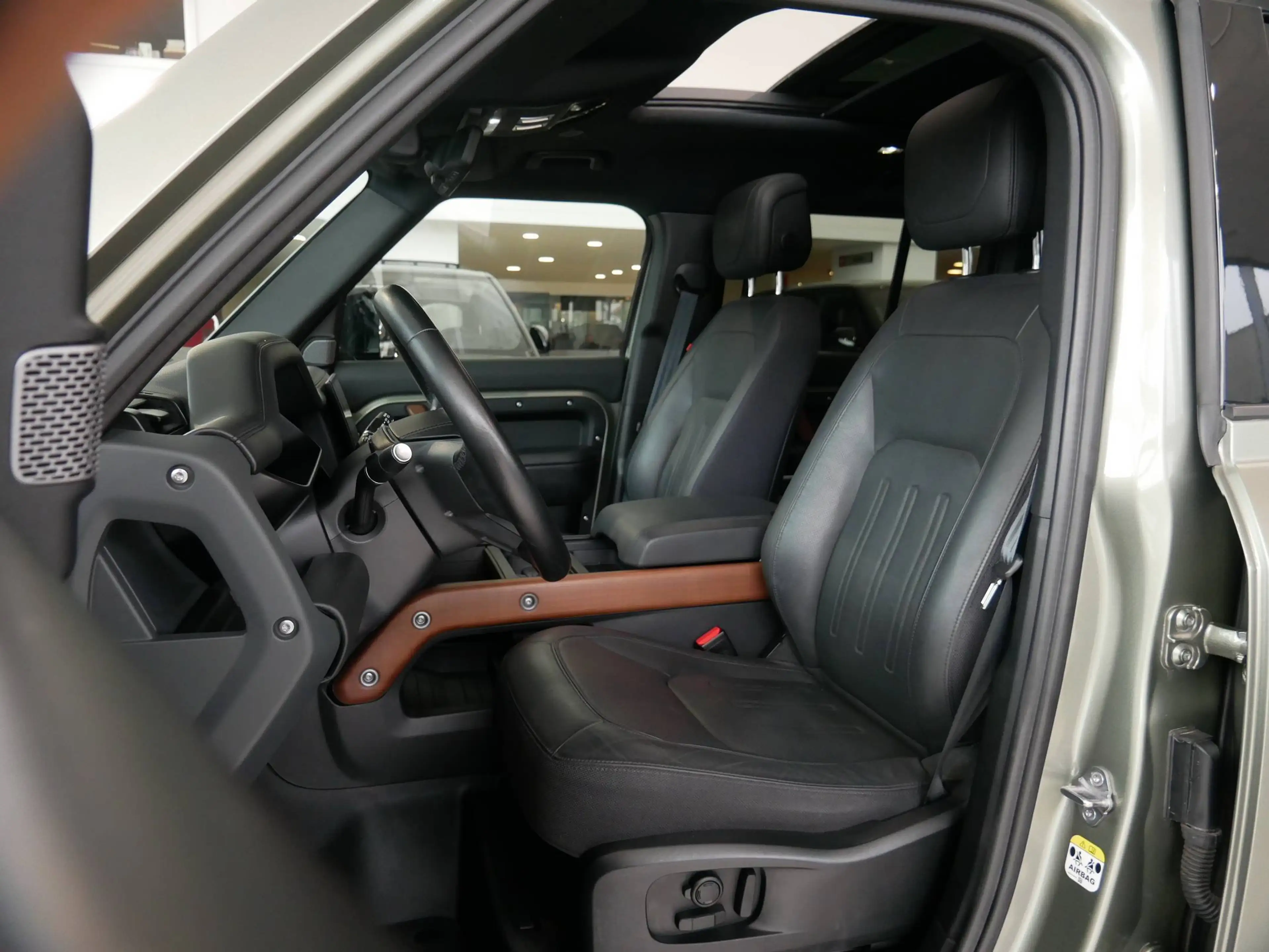 Land Rover Defender X 110 P400e X Pano/Matt/AHK/ACC/22/Dynamic — photo 7