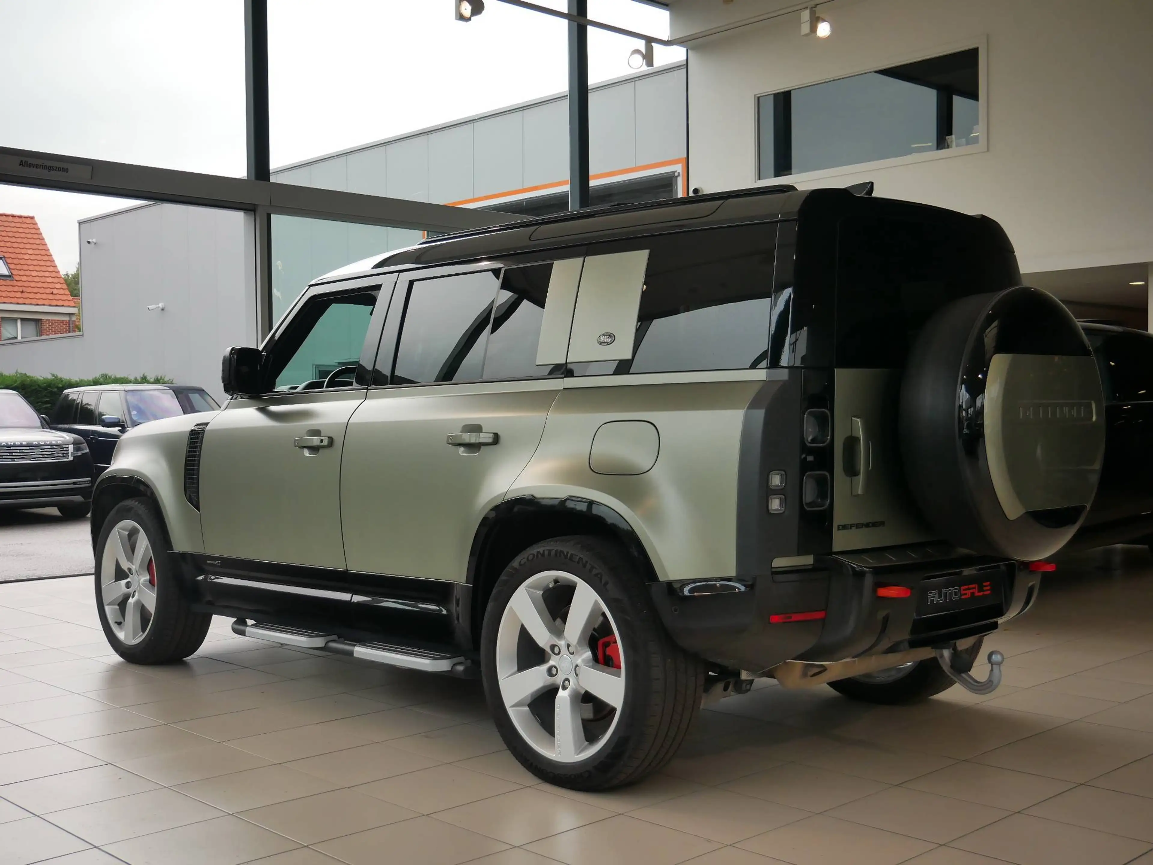 Land Rover Defender X 110 P400e X Pano/Matt/AHK/ACC/22/Dynamic — photo 6