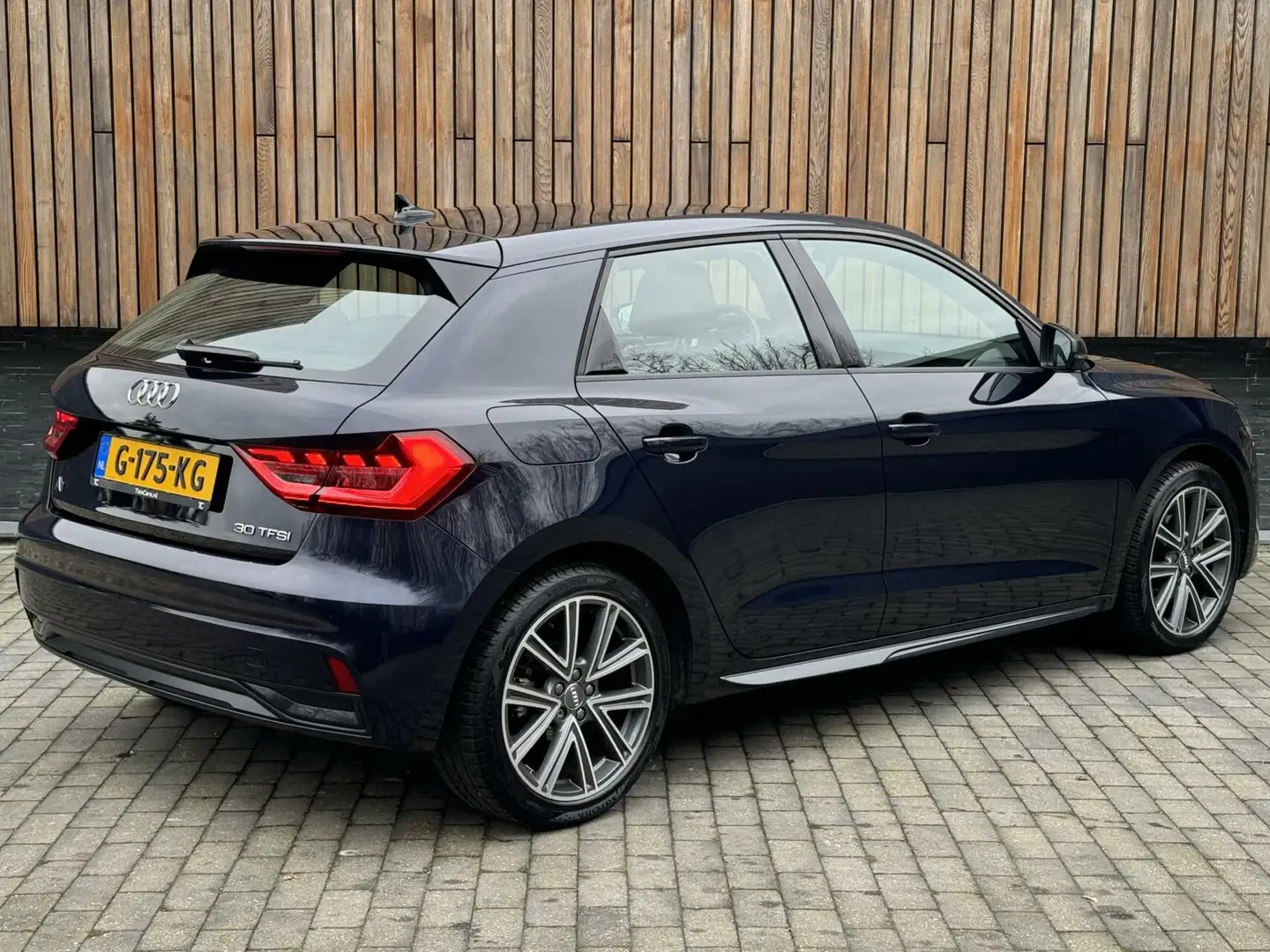 Audi A1 Sportback 30 TFSI epic Automaat | Navigatiesysteem Blauw - 2