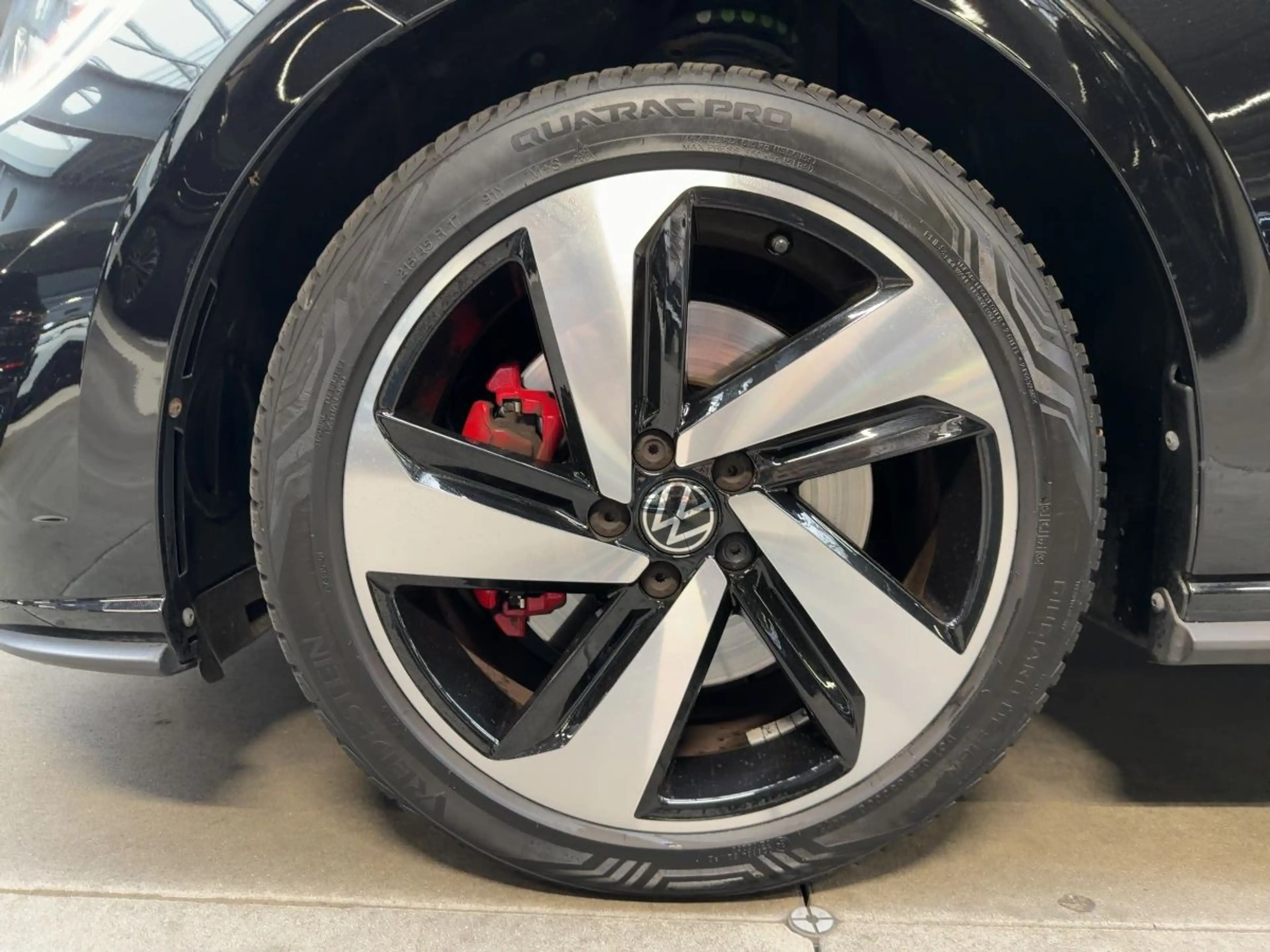 Volkswagen Polo GTI 2.0 TSI DSG App-Connect Pano LED Klima — photo 11