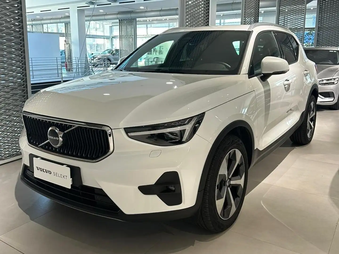 Volvo XC40 2.0 B3 Core Auto Wit - 2