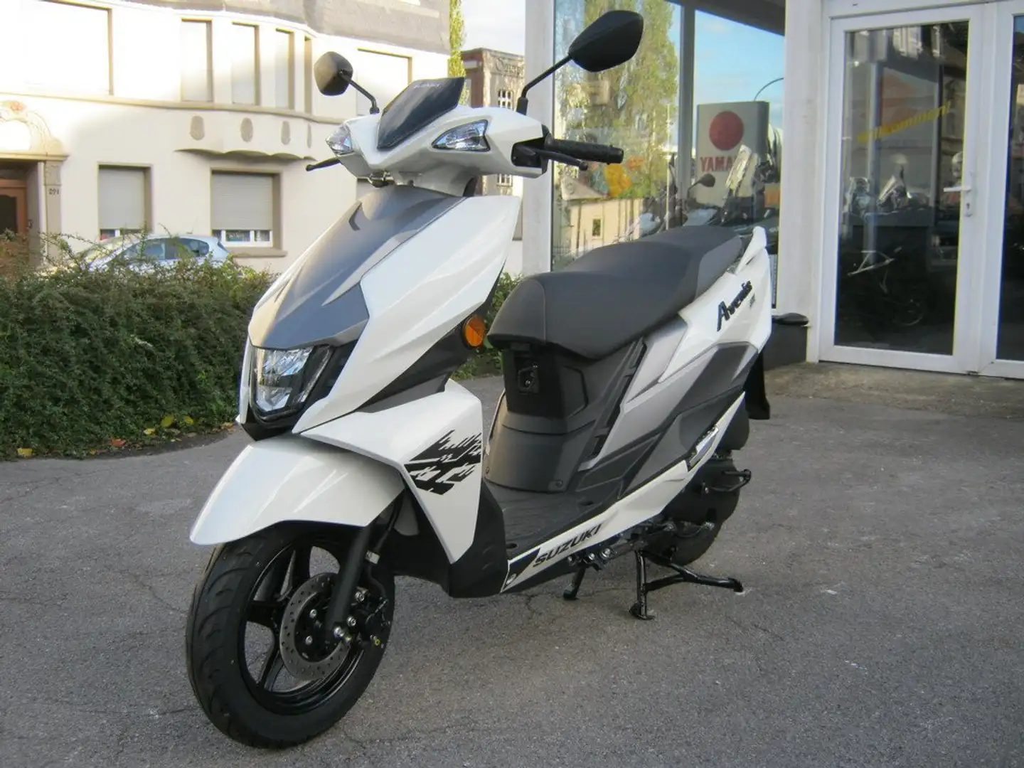 Suzuki Avenis 125 Neufahrzeug vom Vertragshändler Wit - 2