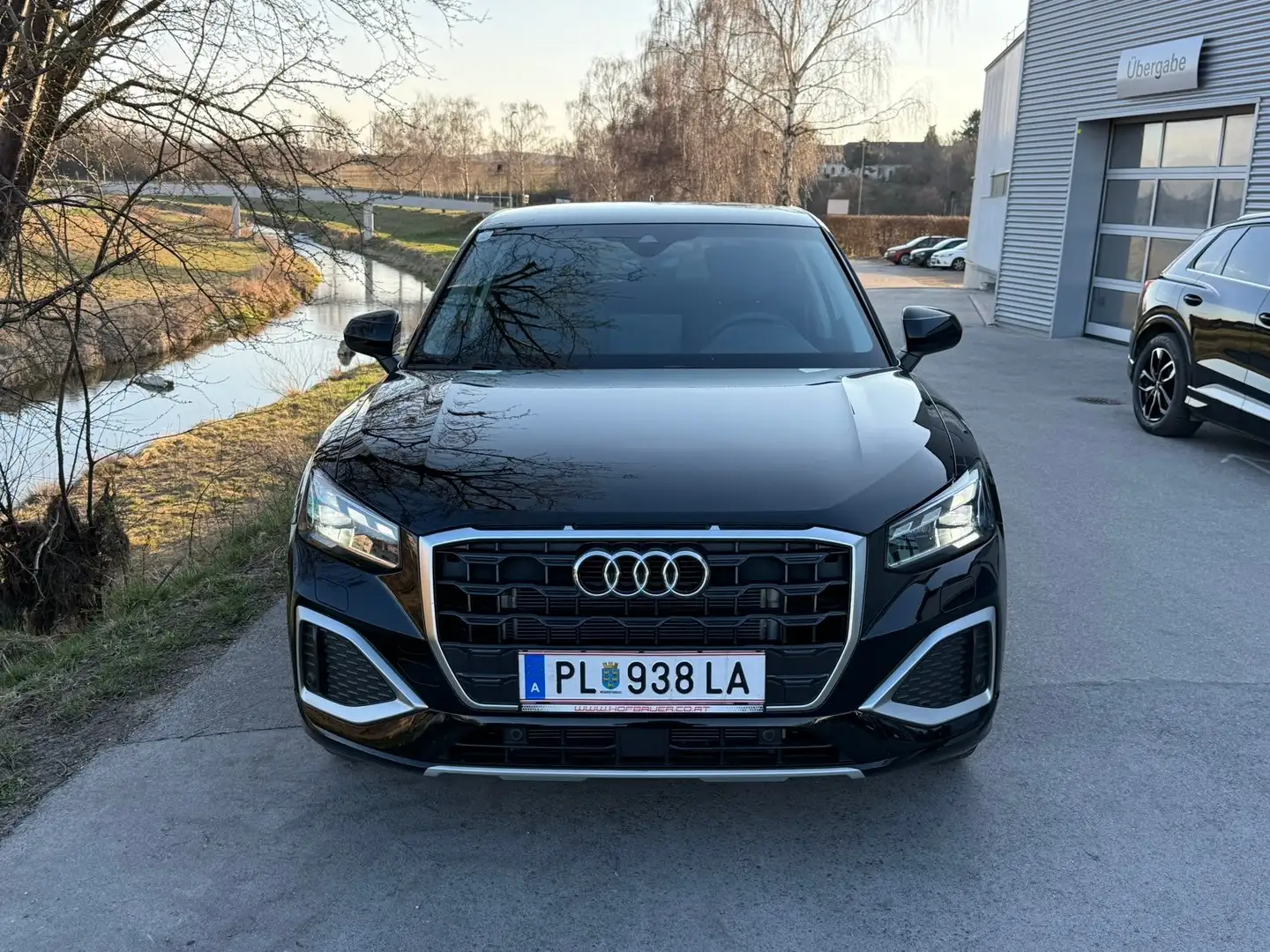 Audi Q2 30 TFSI admired Schwarz - 2