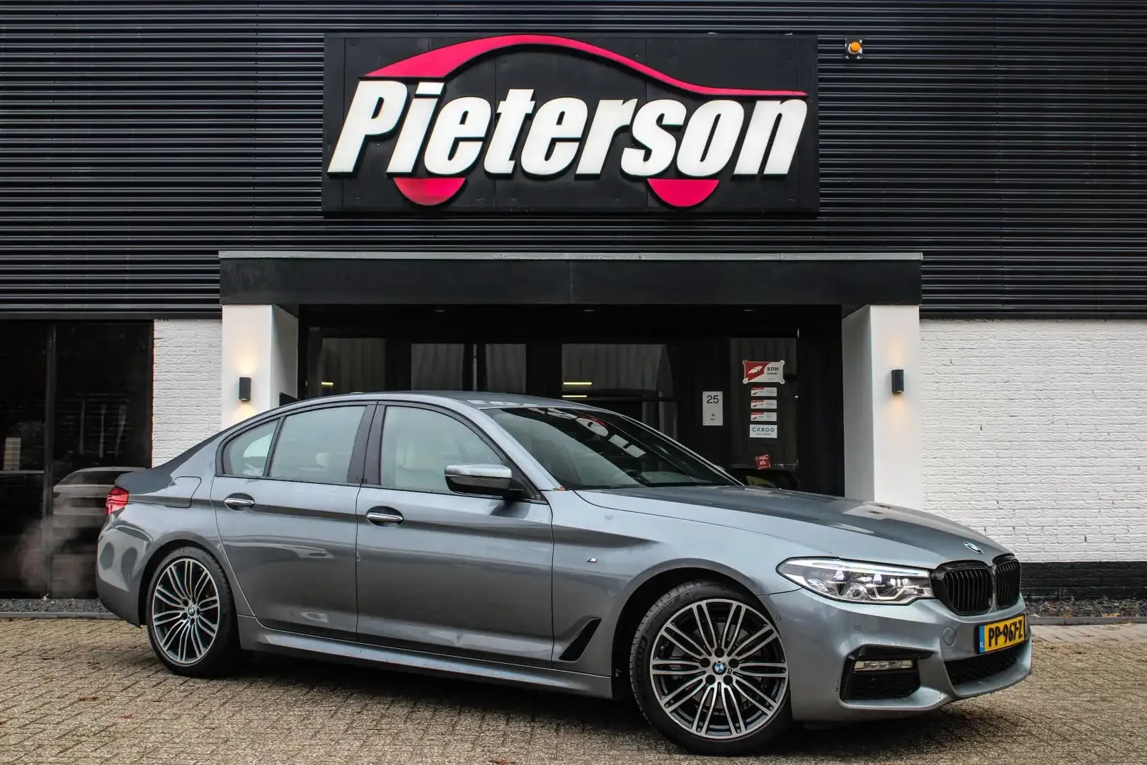 BMW 520 5-serie 520d M-Sport NAP MEMORY EXPORTPRIJS VOL! Gris - 1