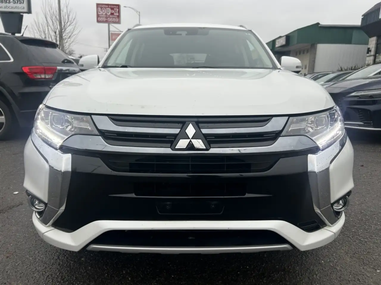 Mitsubishi Outlander снимка Mitsubishi Outlander