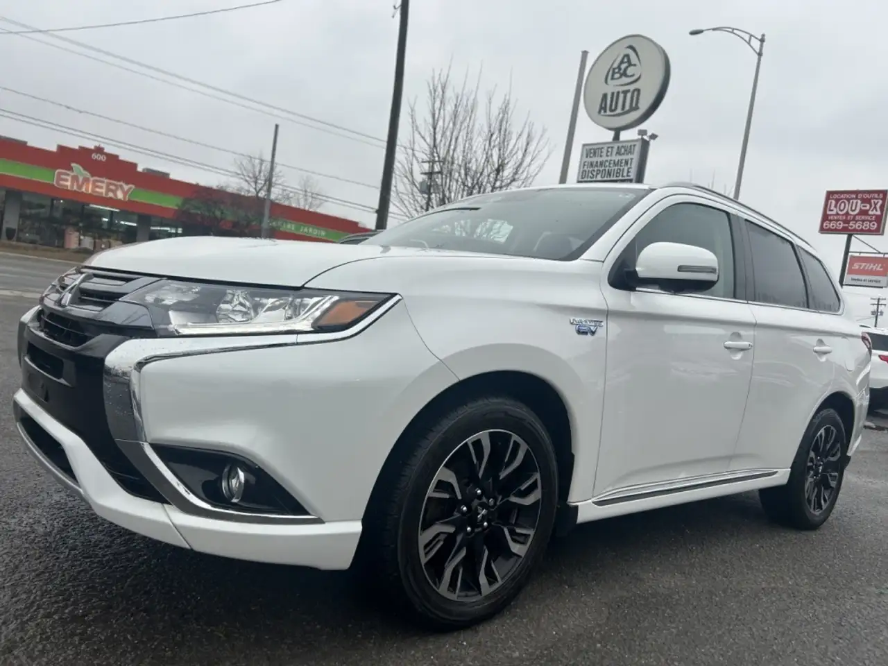 Mitsubishi Outlander снимка Mitsubishi Outlander
